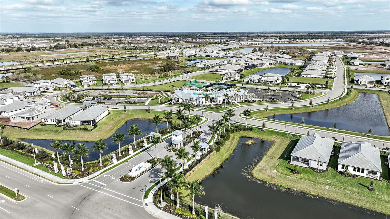 Image 2 of 18 For 17143 Savory Mist Circle