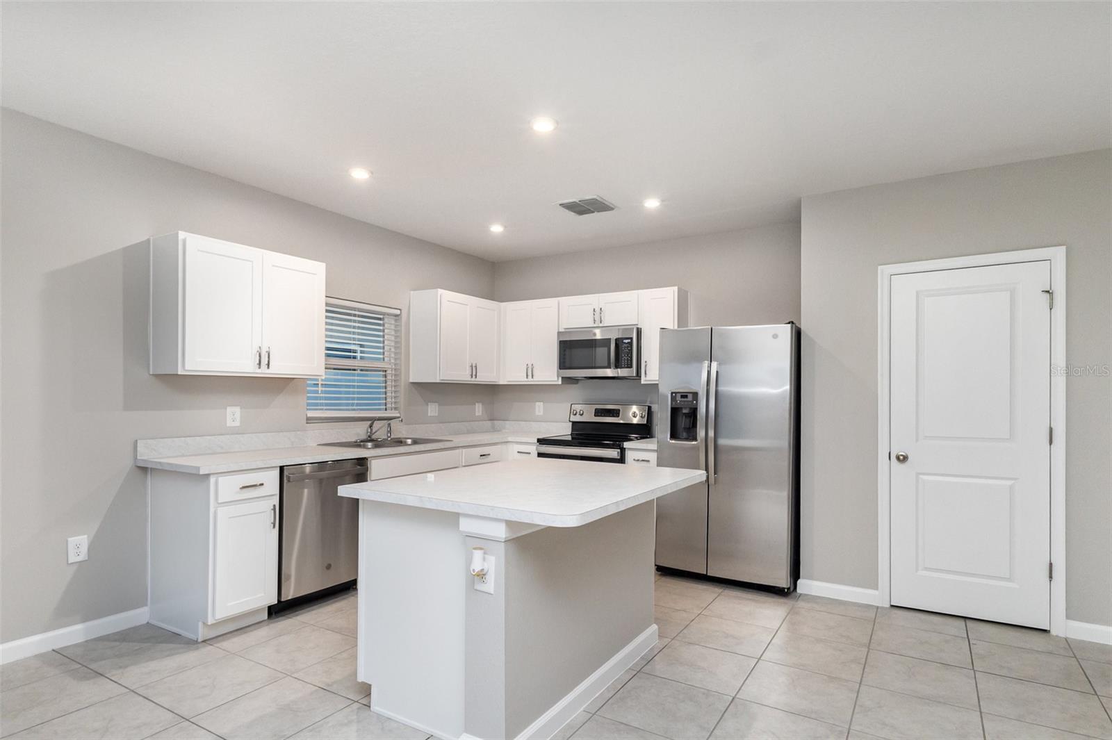 Image 2 of 11 For 1629 Ambar Court