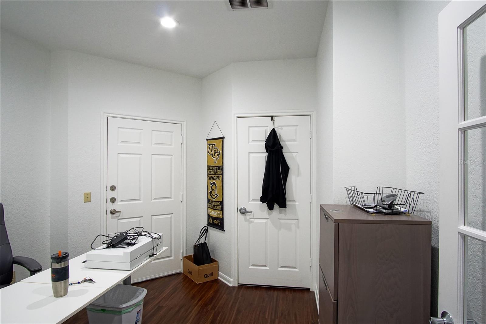 Image 4 of 7 For 860 Orange Avenue 135