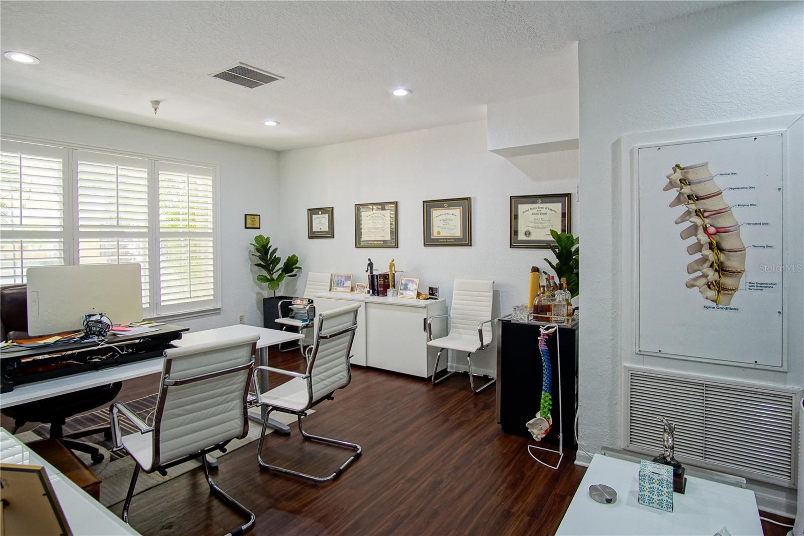 Image 7 of 7 For 860 Orange Avenue 135