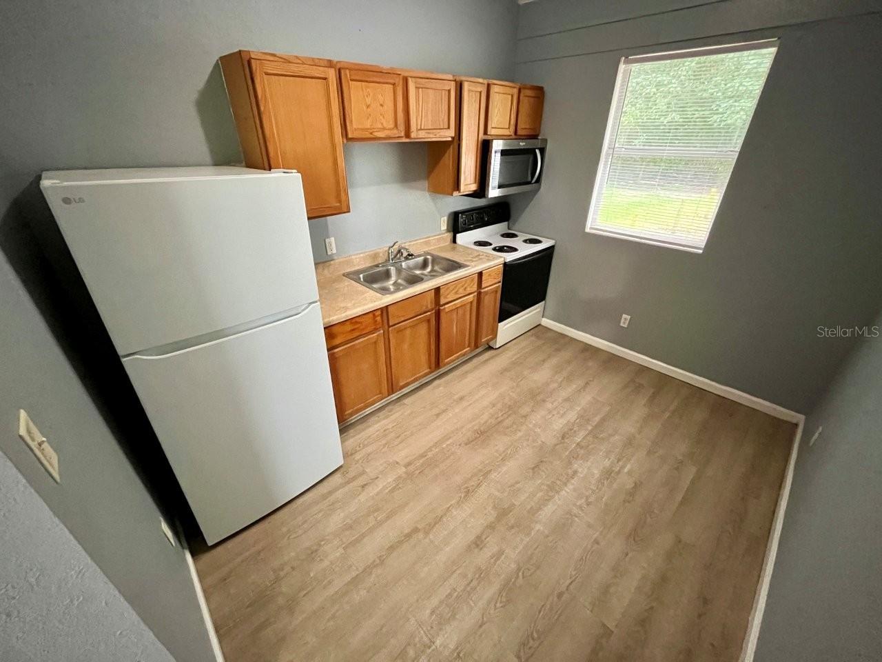 Image 13 of 14 For 3910 17th Avenue