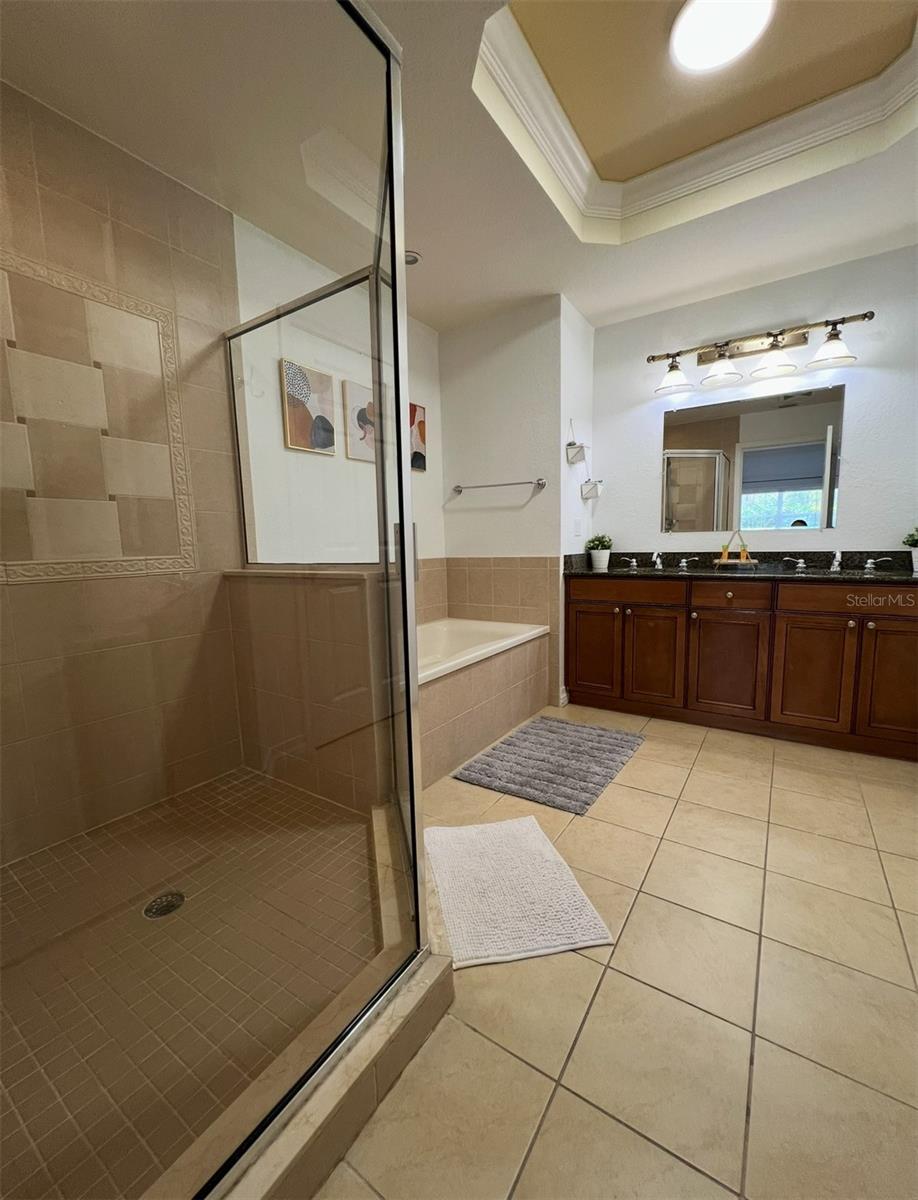 Image 9 of 19 For 7612 Cabana Court 101