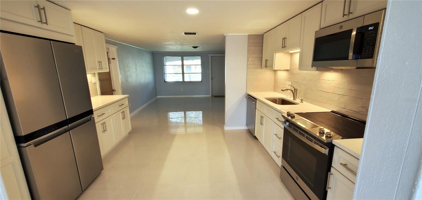 Image 2 of 17 For 5529 Nutmeg Avenue