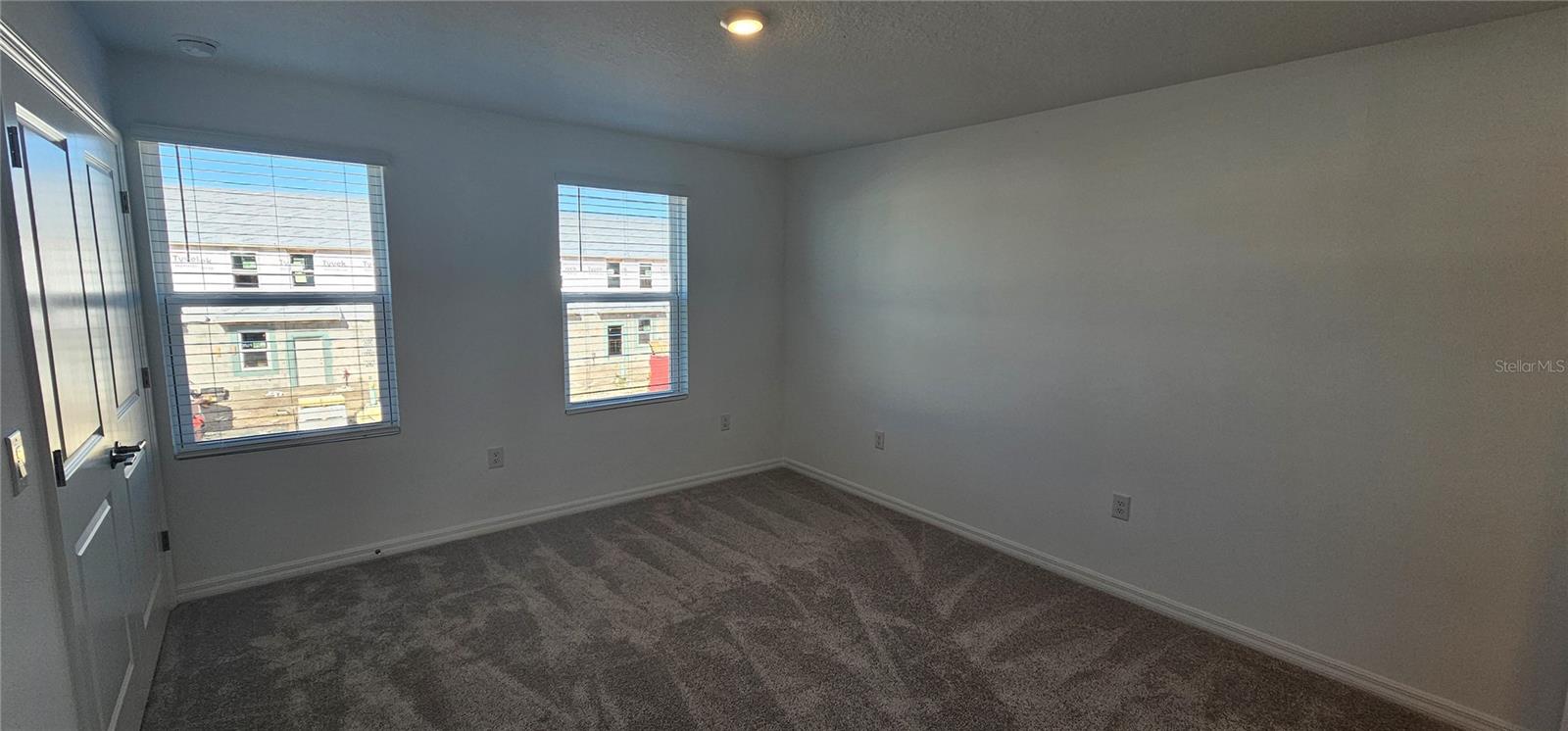 Image 10 of 29 For 8581 Daybreak Street