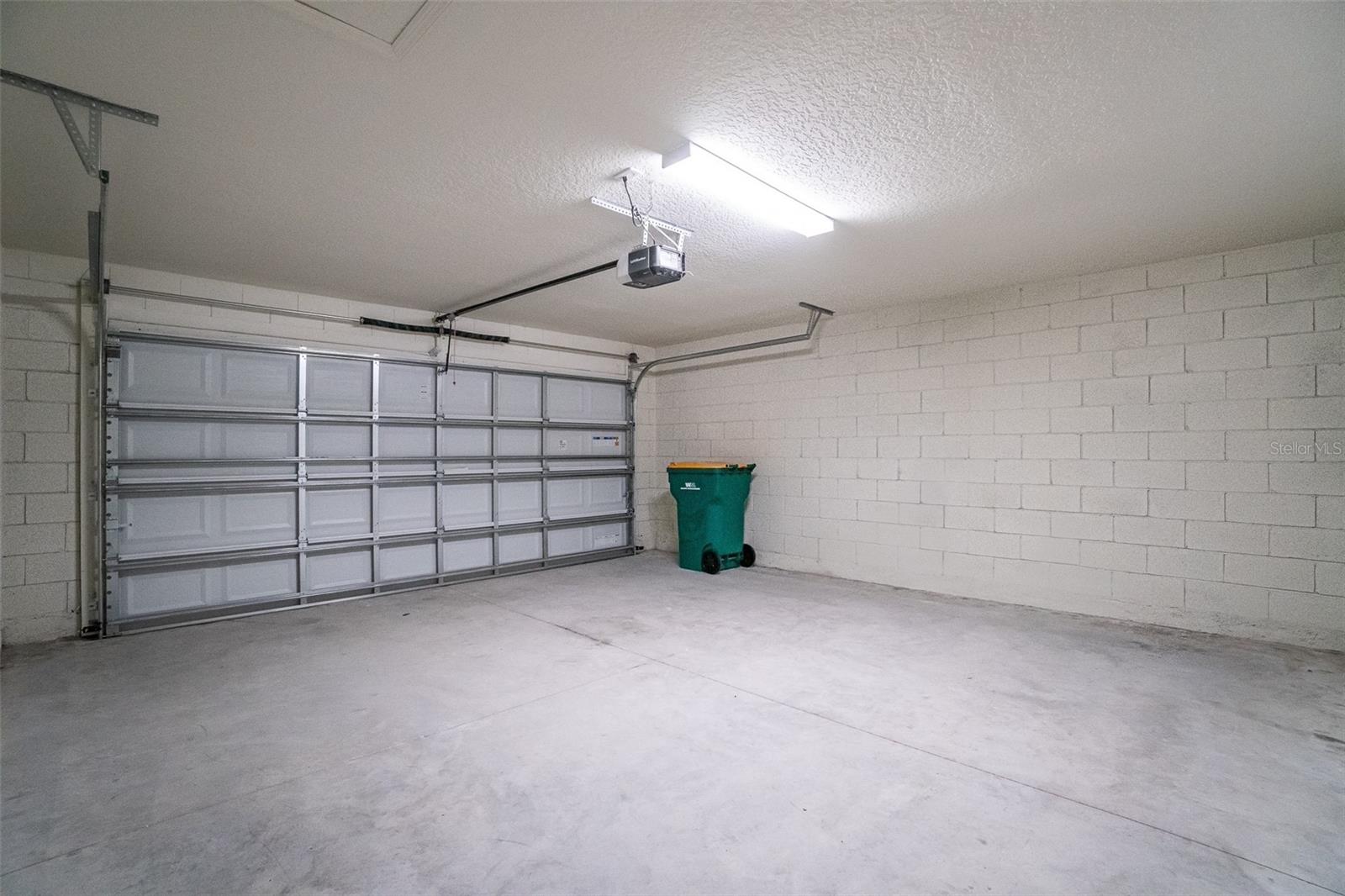 Image 23 of 35 For 2680 Mead Avenue