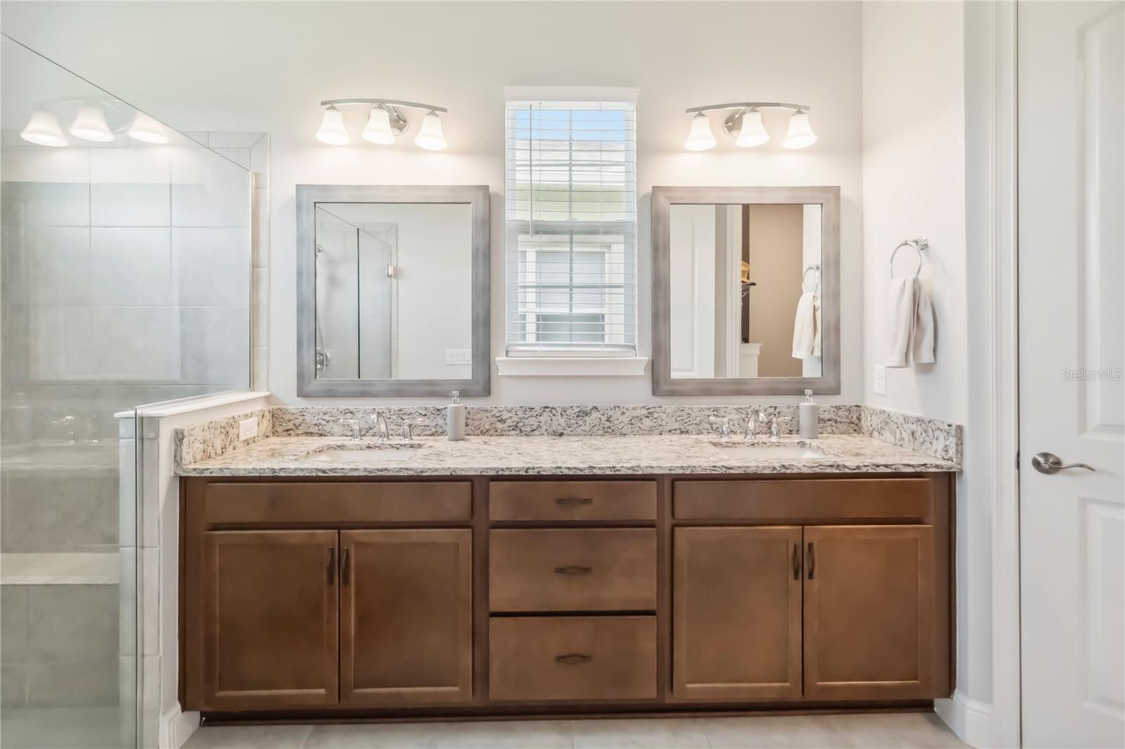 Image 25 of 45 For 2621 Redblush Terrace