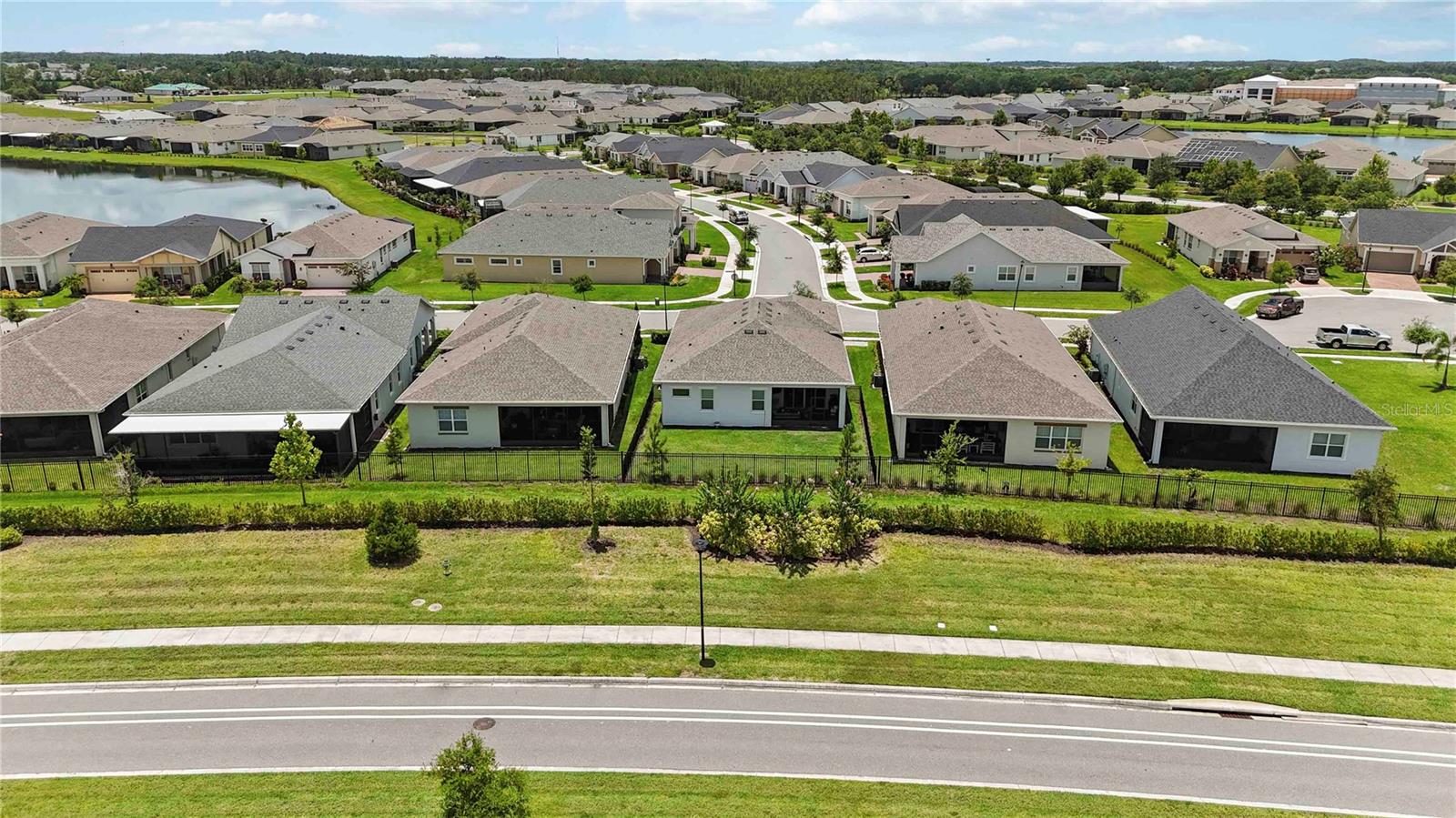 Image 38 of 45 For 2621 Redblush Terrace