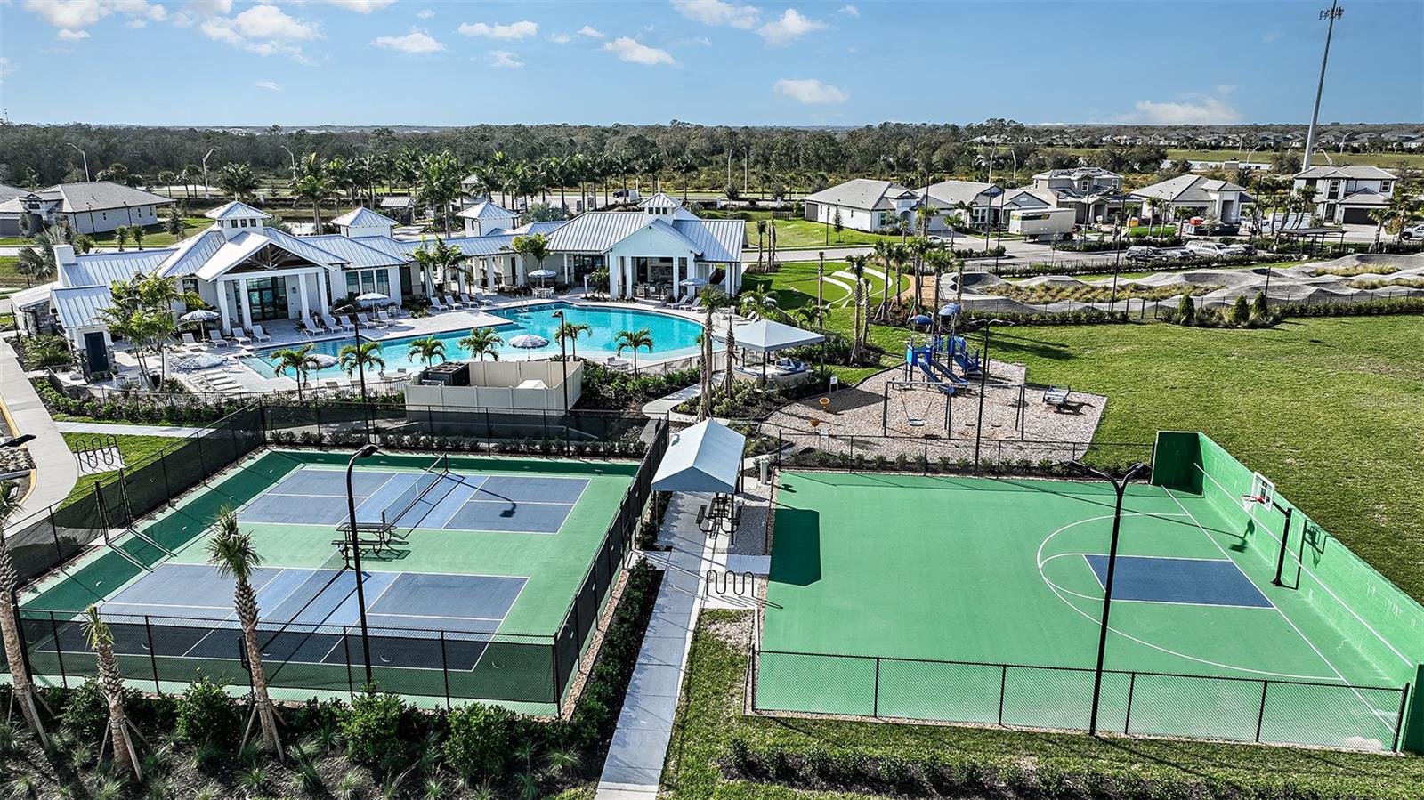 Image 6 of 18 For 17551 Savory Mist Circle