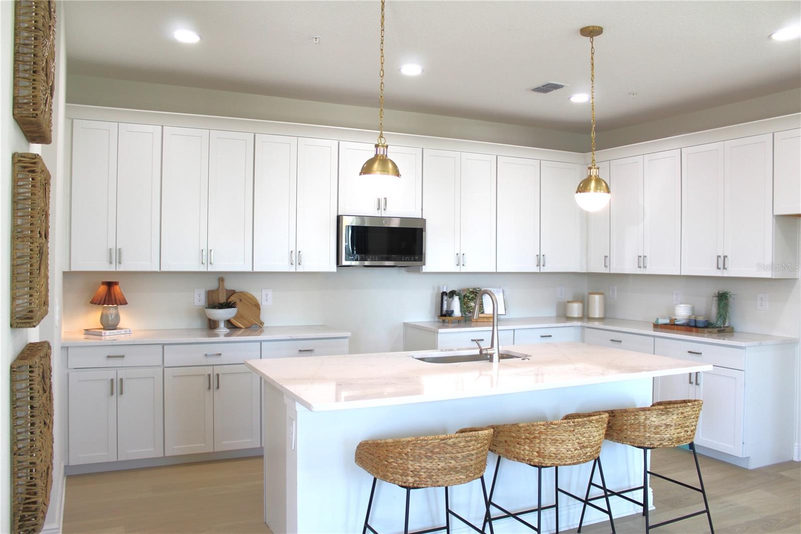 Image 5 of 17 For 17700 Broadleaf Loop