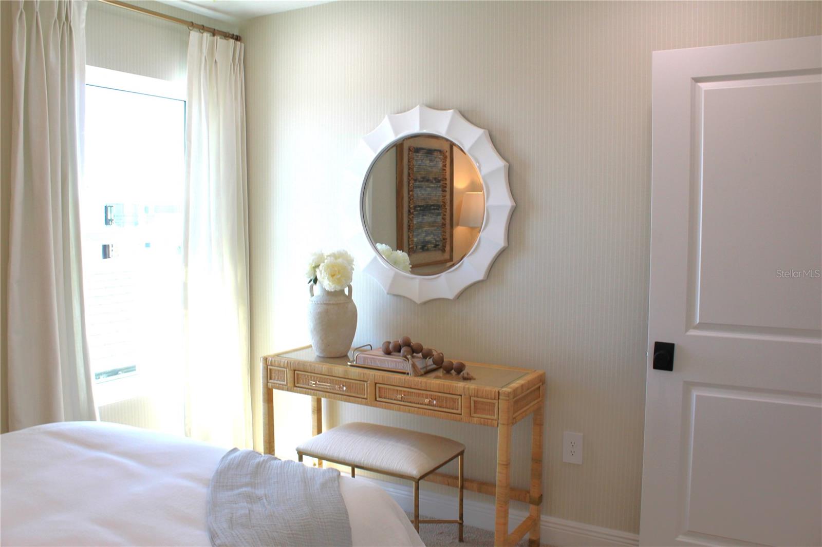 Image 12 of 16 For 17706 Broadleaf Loop