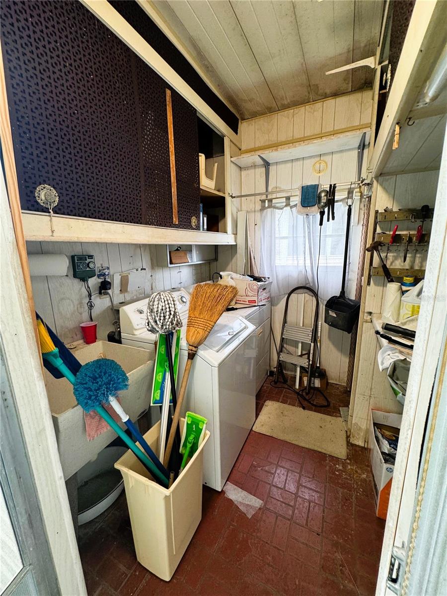 Image 11 of 46 For 105 Temple Cove W