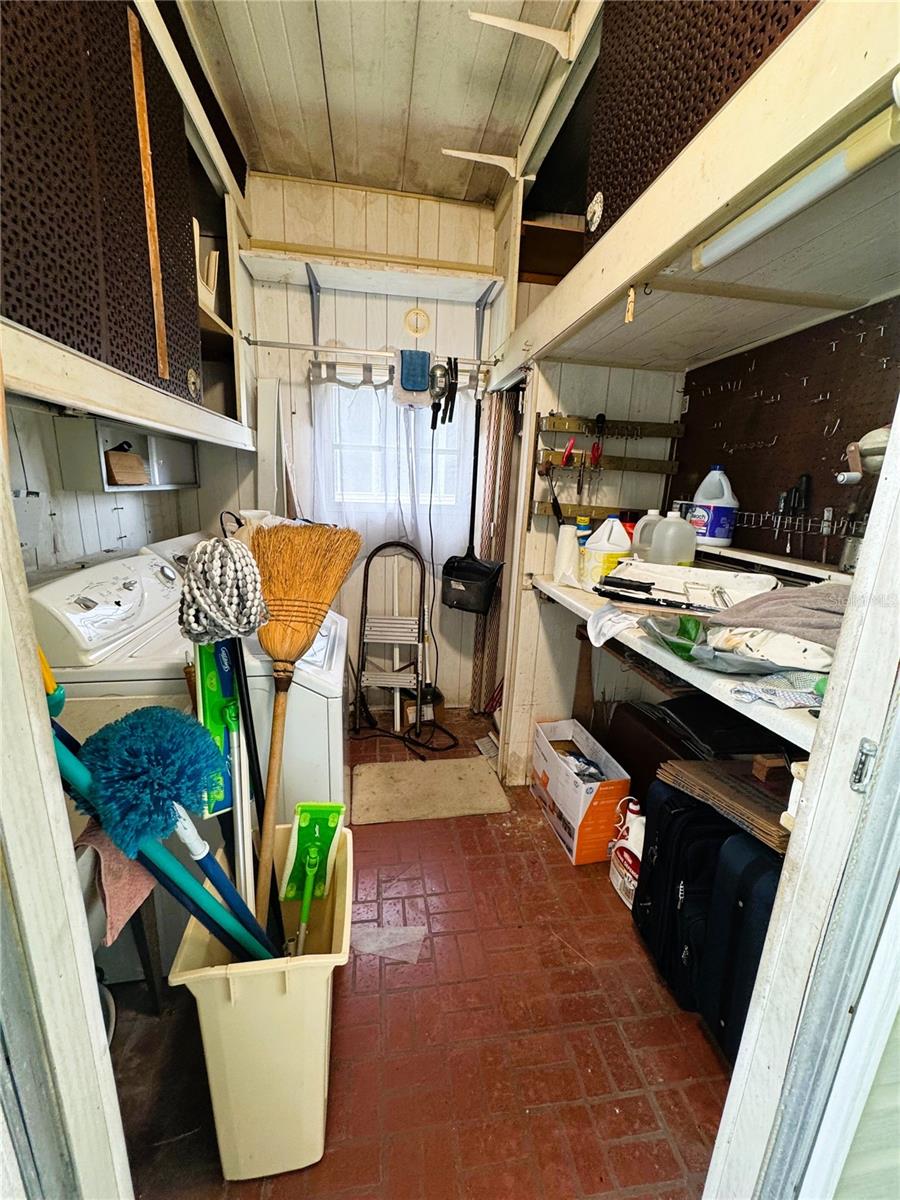 Image 12 of 46 For 105 Temple Cove W