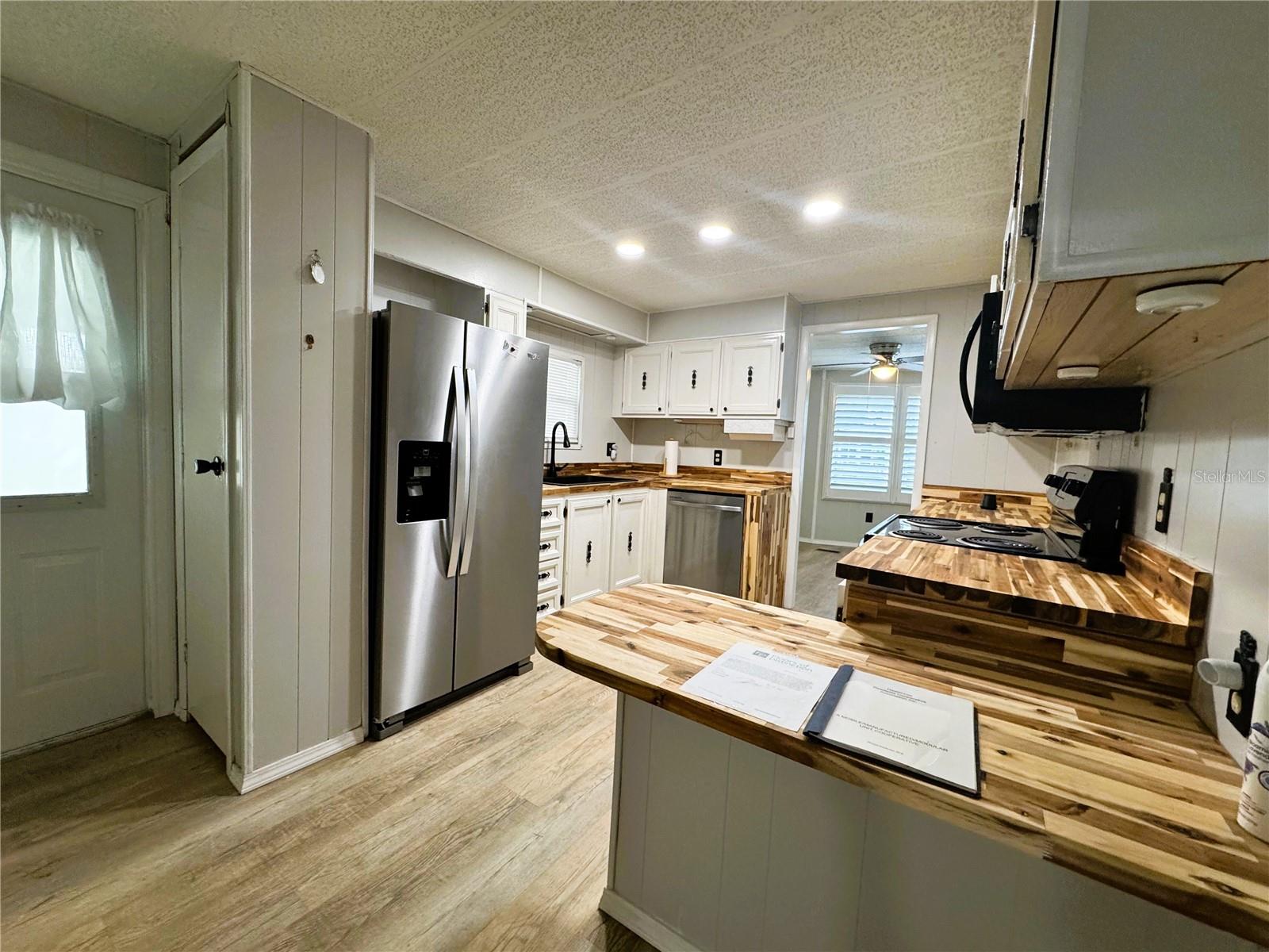 Image 17 of 46 For 105 Temple Cove W