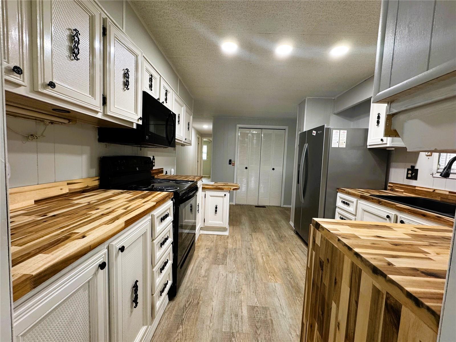 Image 19 of 46 For 105 Temple Cove W