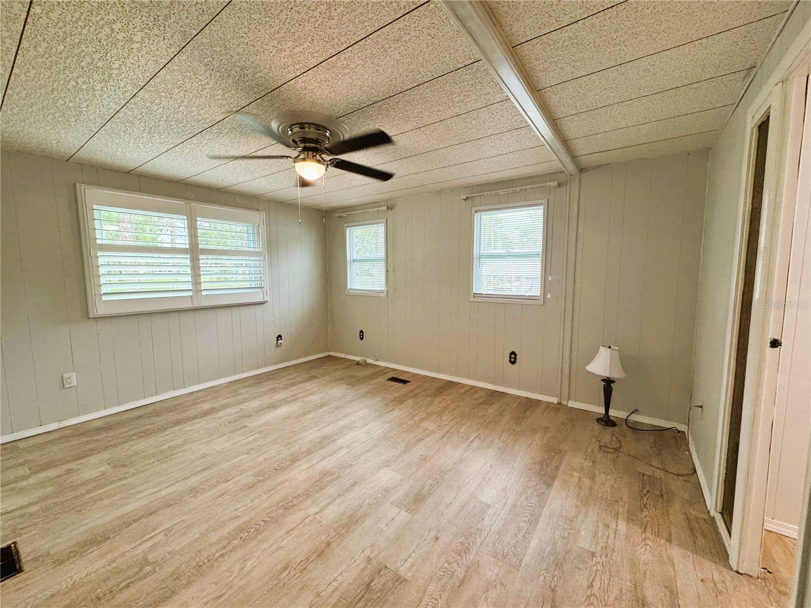 Image 39 of 46 For 105 Temple Cove W