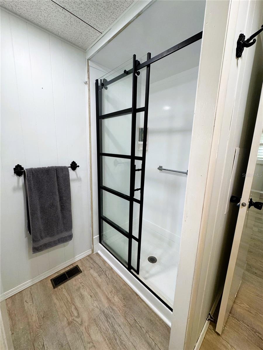 Image 44 of 46 For 105 Temple Cove W