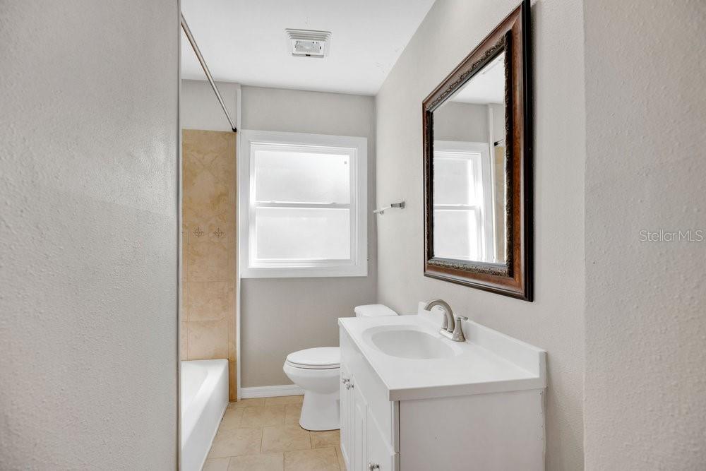 Image 16 of 29 For 1510 Nebraska Street