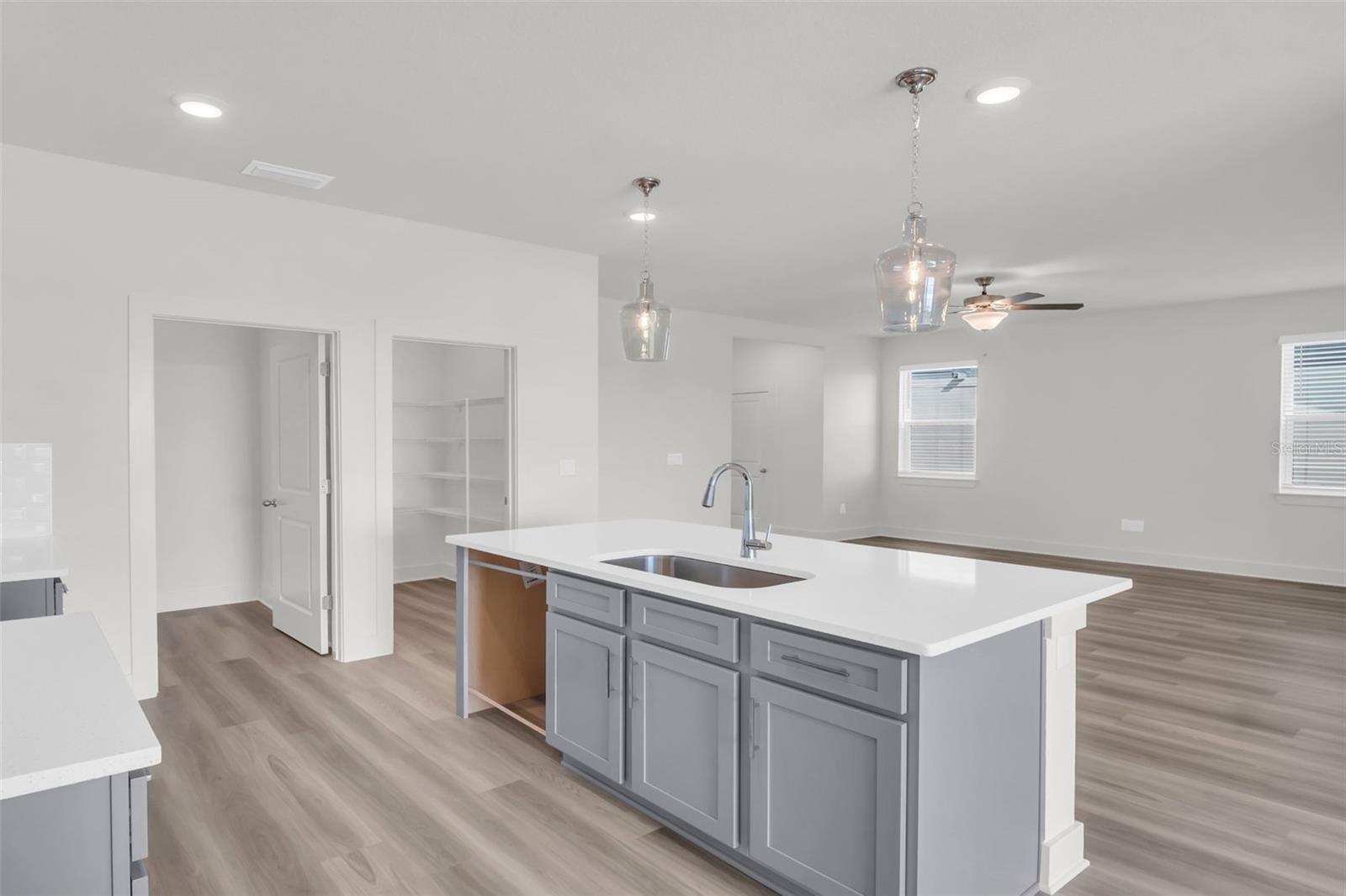 Image 38 of 48 For 7938 Chandler Lake Court