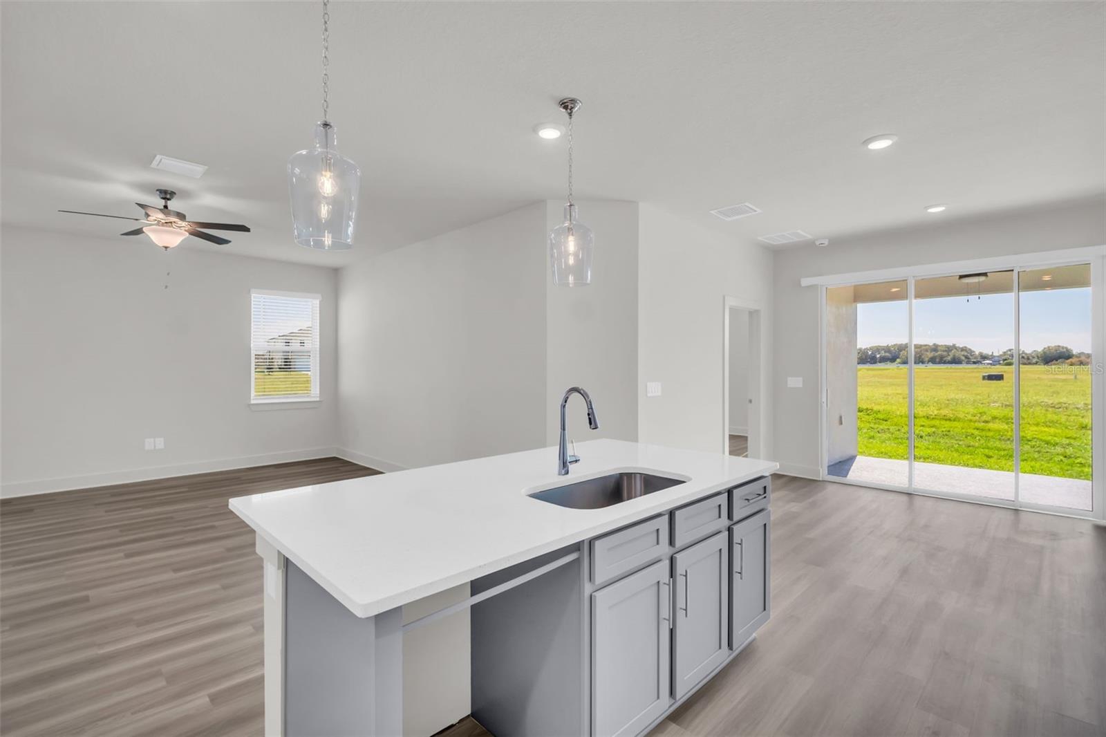 Image 39 of 48 For 7938 Chandler Lake Court