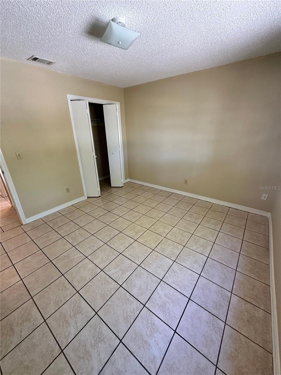 Image 9 of 15 For 2623 Lakeshore Boulevard