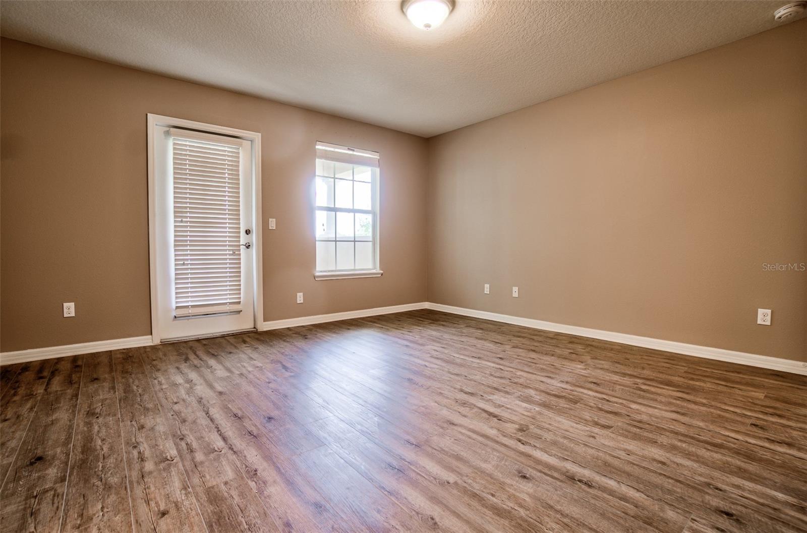 Image 22 of 47 For 12057 Forsythia Drive