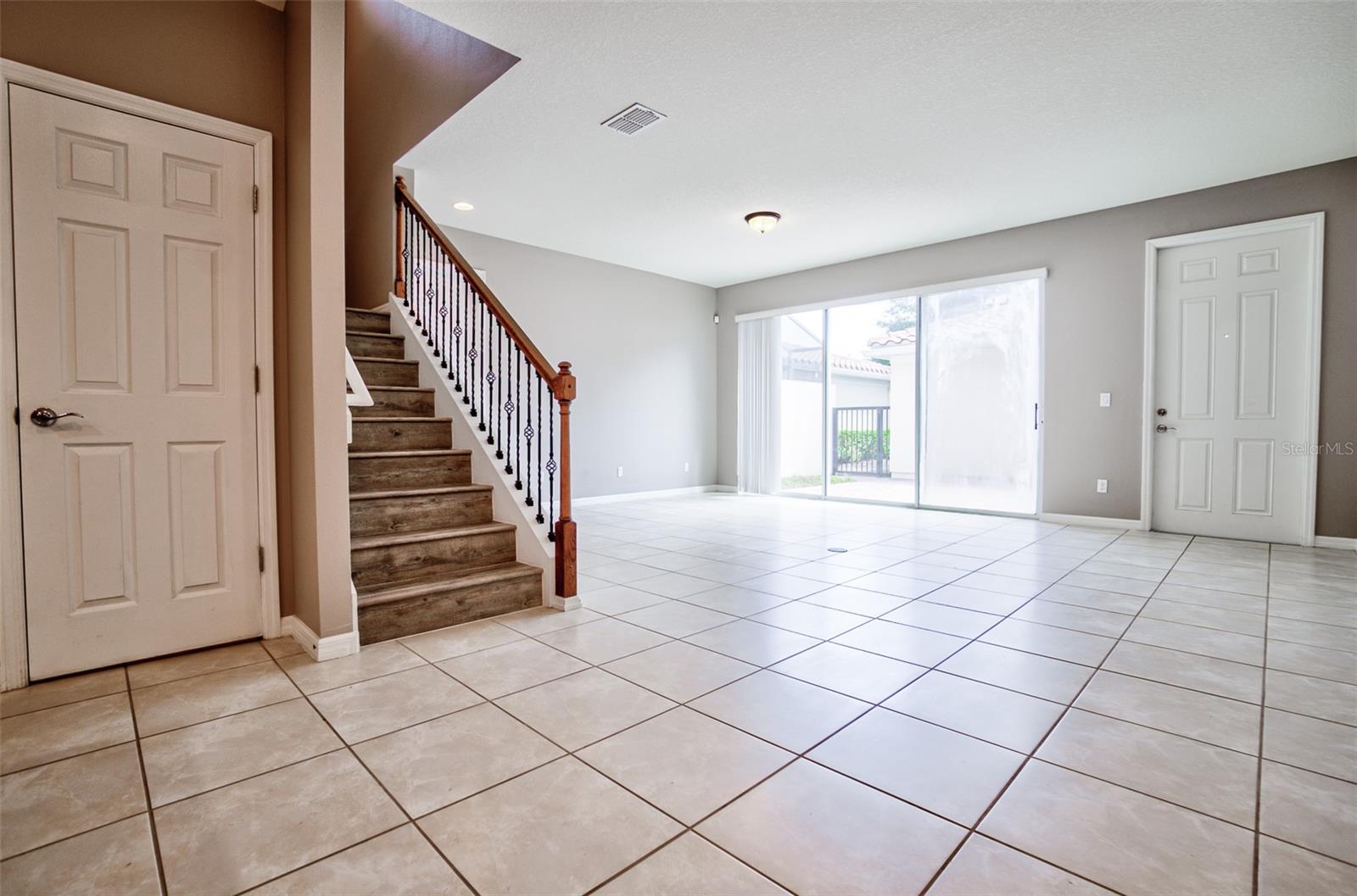 Image 6 of 47 For 12057 Forsythia Drive