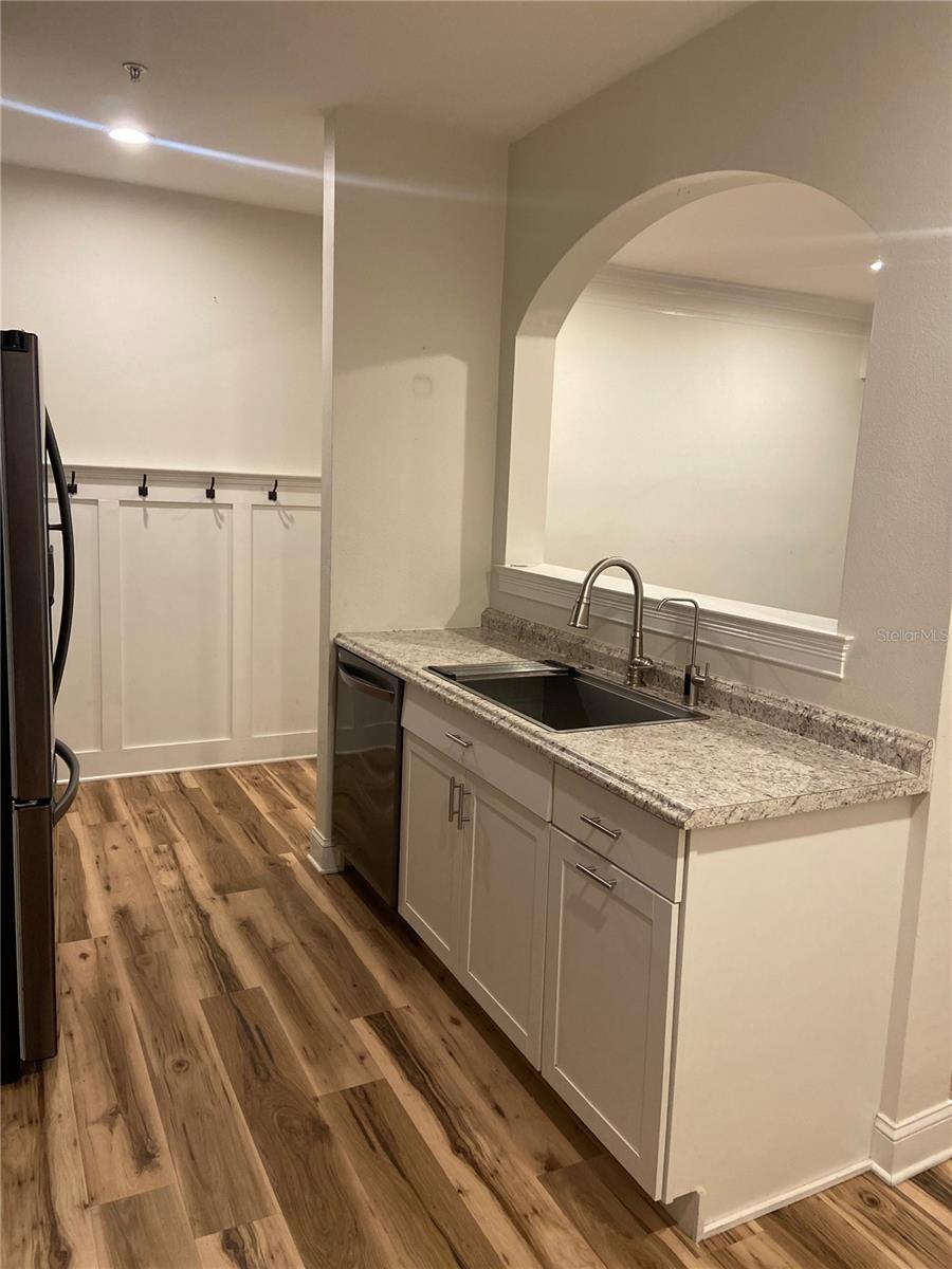 Image 29 of 51 For 233 Goldenrain Drive 3104