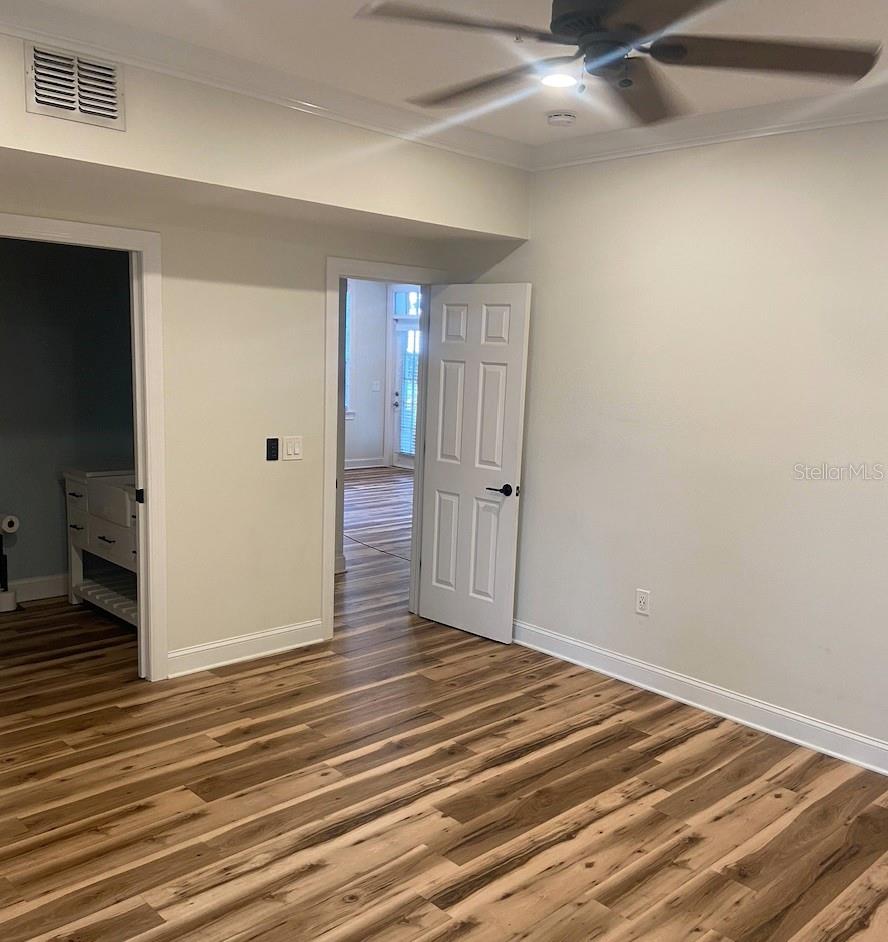 Image 42 of 51 For 233 Goldenrain Drive 3104