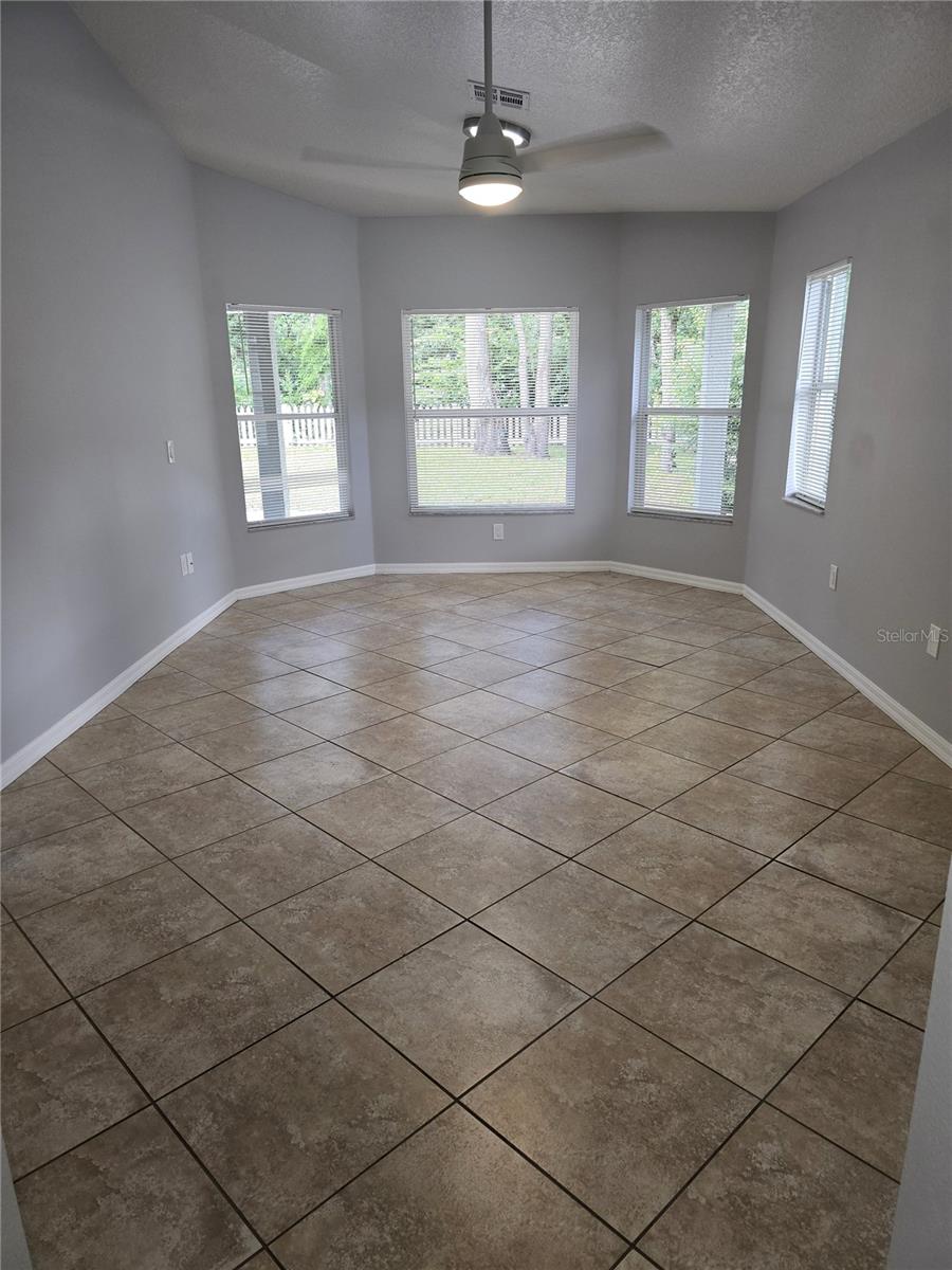 Image 32 of 44 For 3123 Shadow Oaks Drive