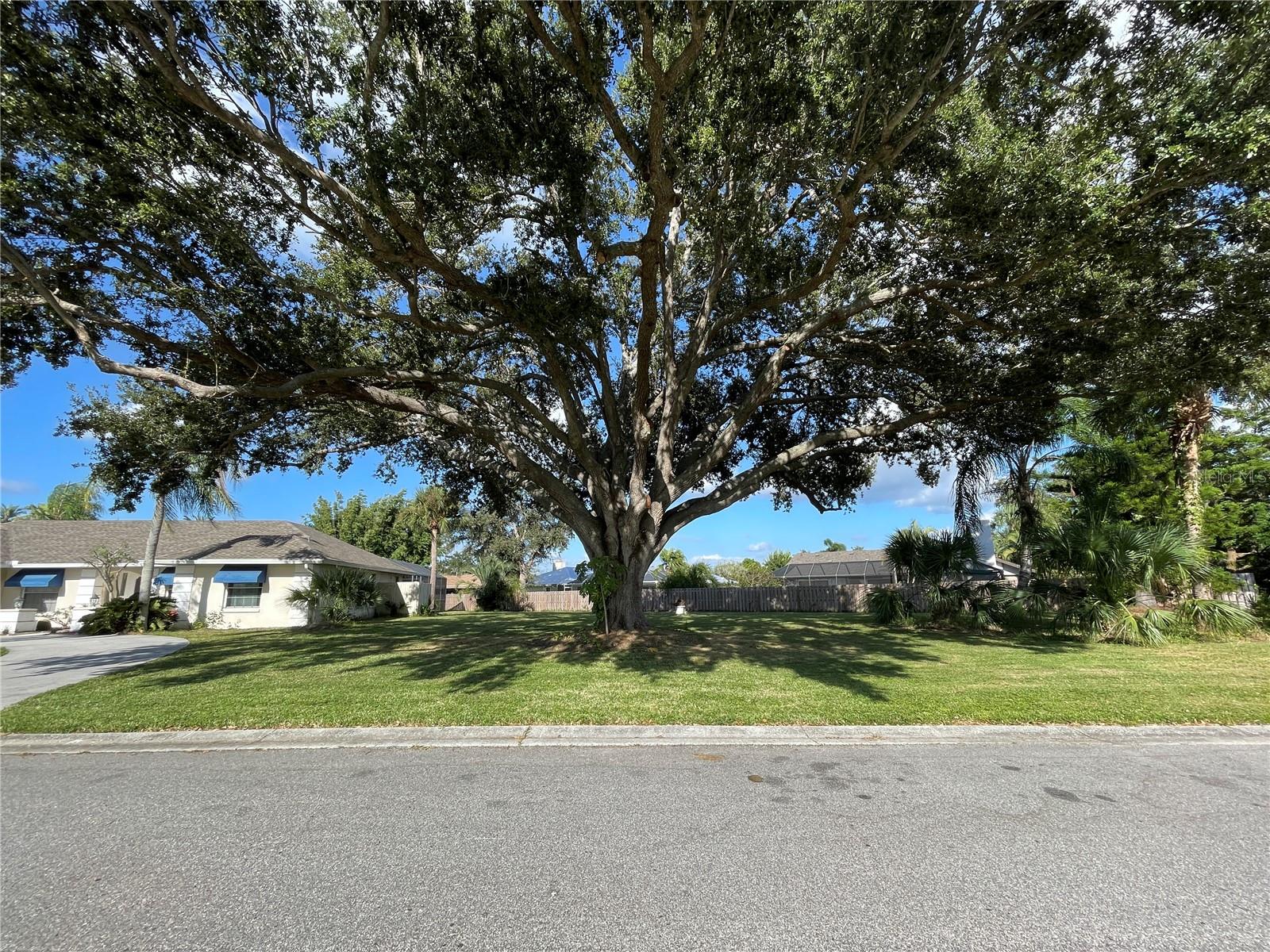 Image 5 of 19 For 3819 Countryside Lane