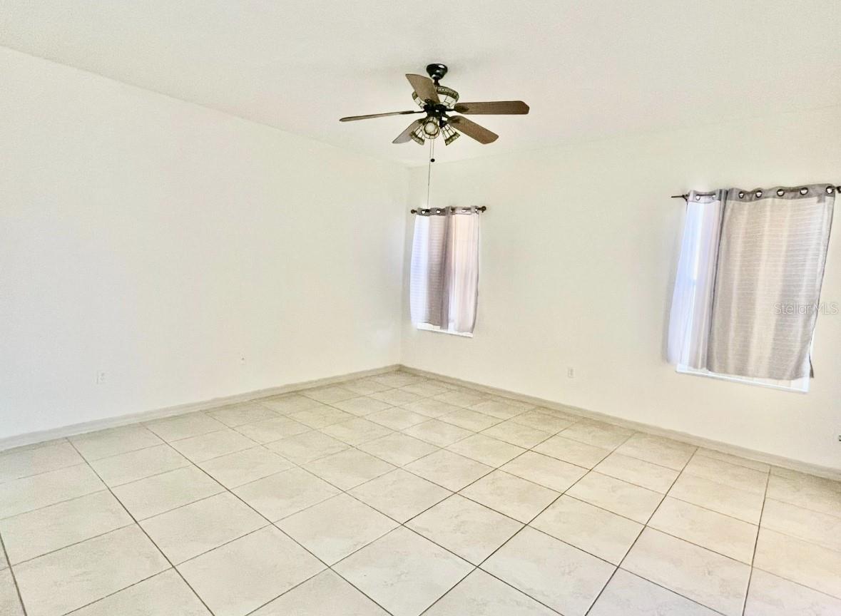Image 11 of 16 For 434 Acacia Tree Way Way
