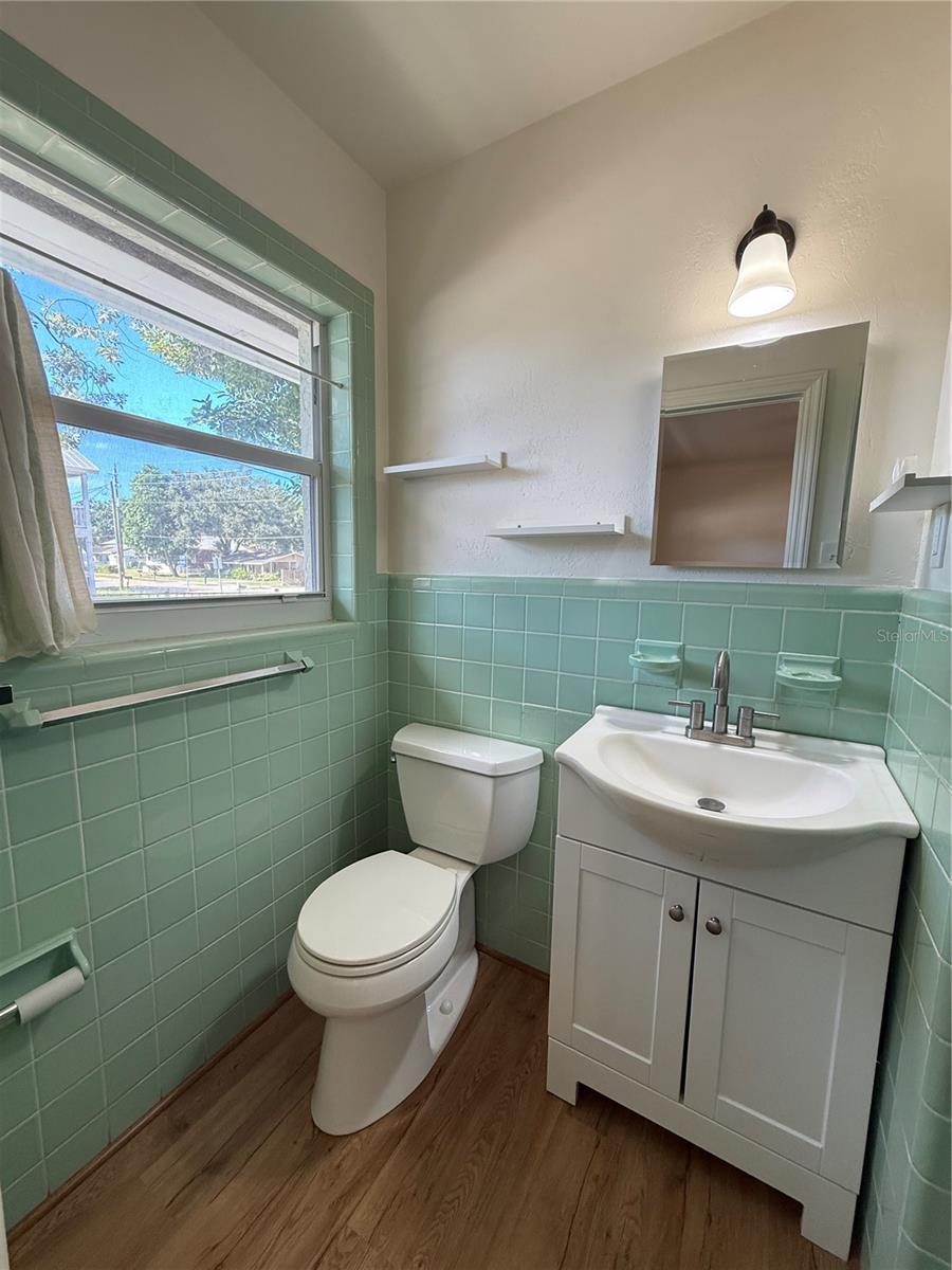 Image 8 of 15 For 1802 Cocoanut Avenue