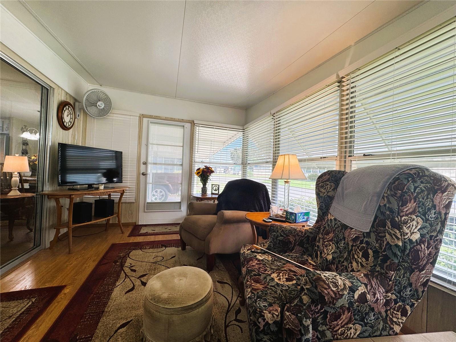 Image 29 of 48 For 131 Bougainvillea Drive