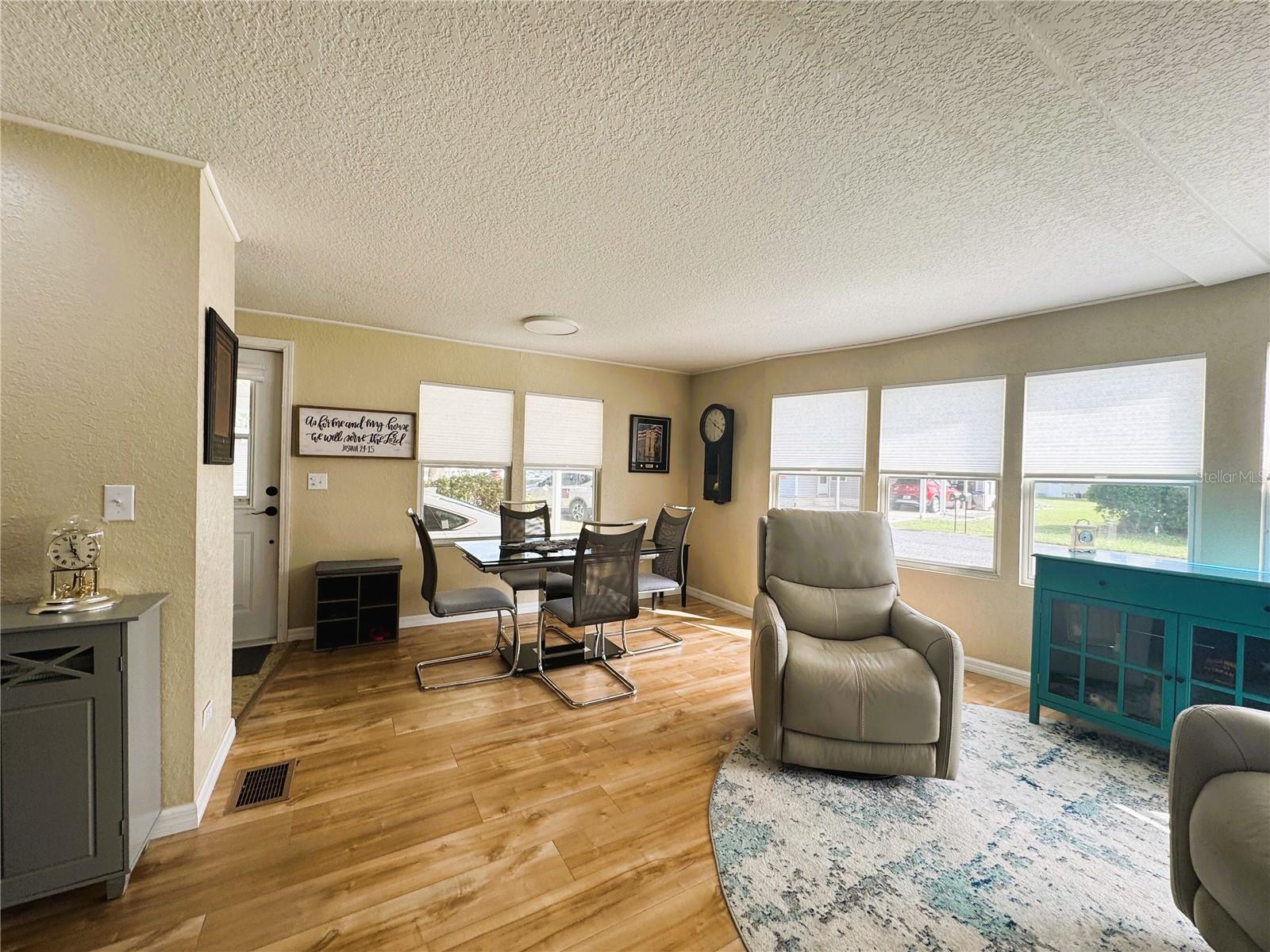 Image 14 of 49 For 110 Gardenia Way