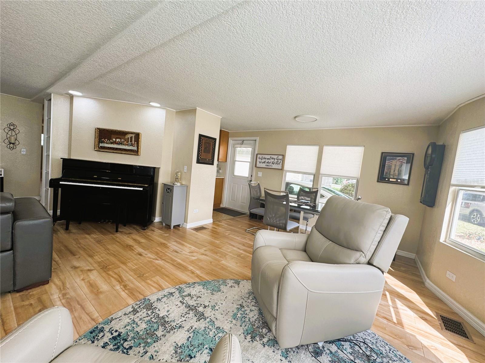 Image 15 of 49 For 110 Gardenia Way