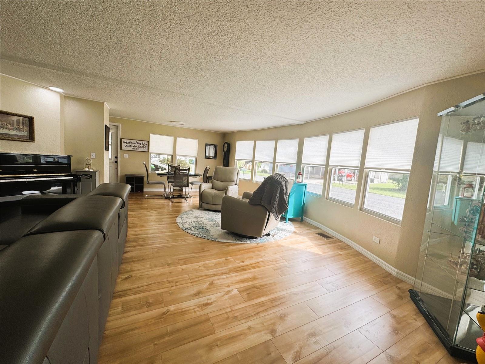 Image 18 of 49 For 110 Gardenia Way