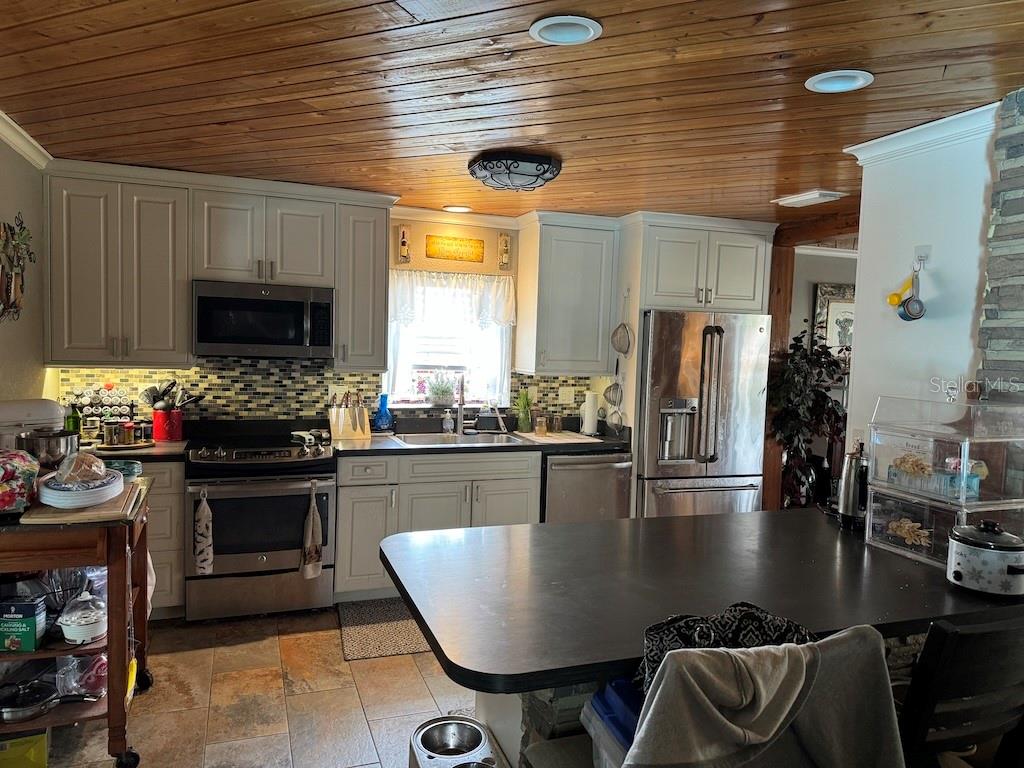 Image 18 of 48 For 3830 Clubhouse Road