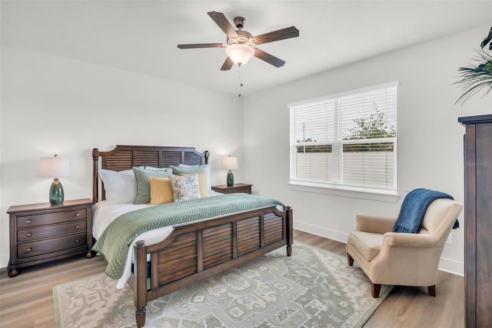 Image 28 of 44 For 7939 Chandler Lake Court