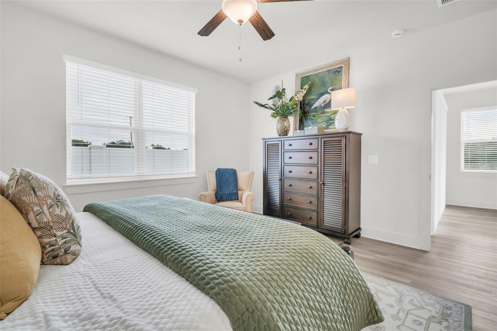 Image 29 of 44 For 7939 Chandler Lake Court