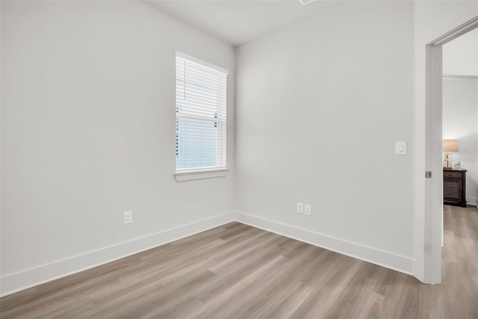 Image 42 of 44 For 7939 Chandler Lake Court