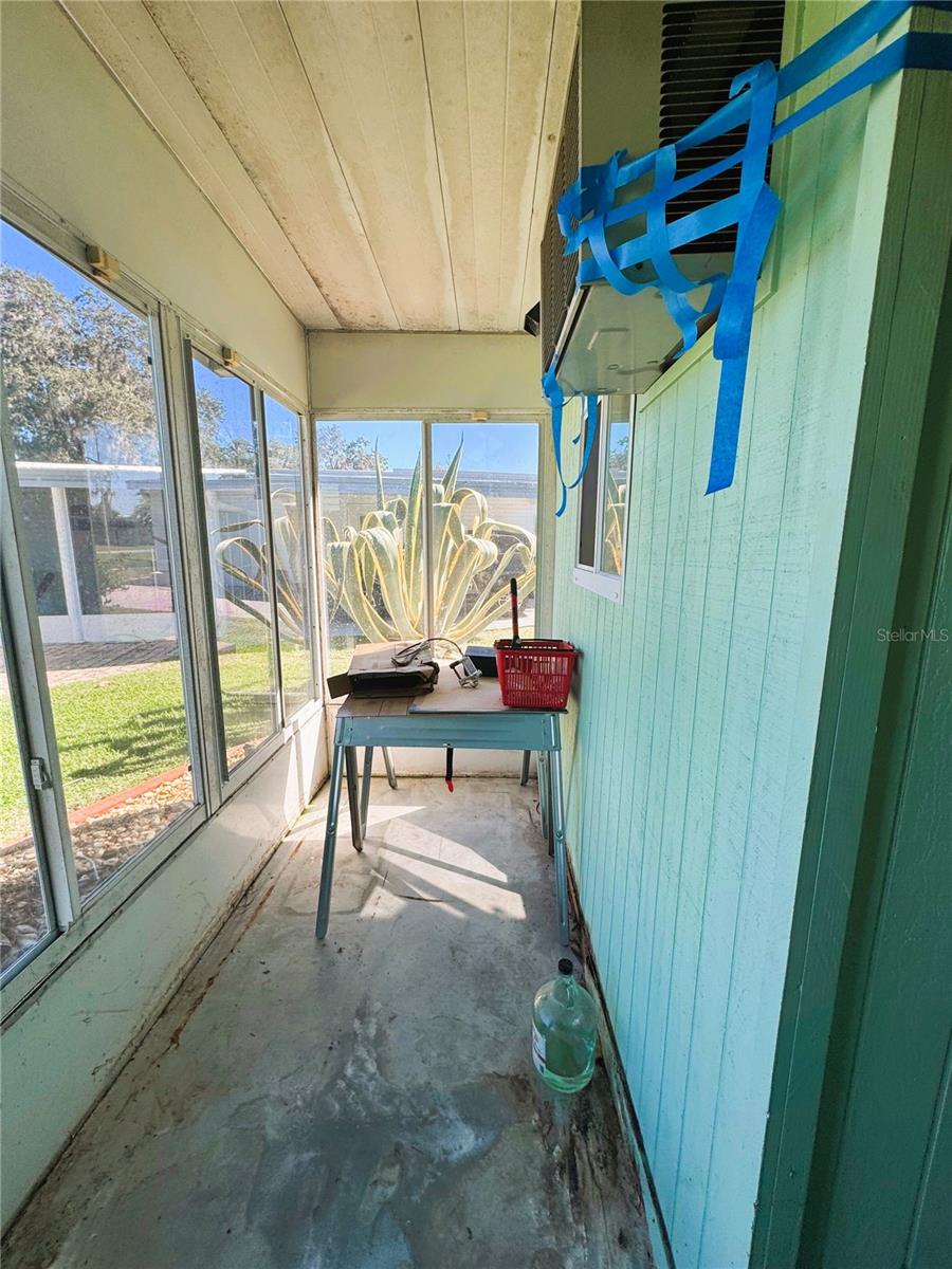 Image 17 of 34 For 308 Hawthorne Boulevard