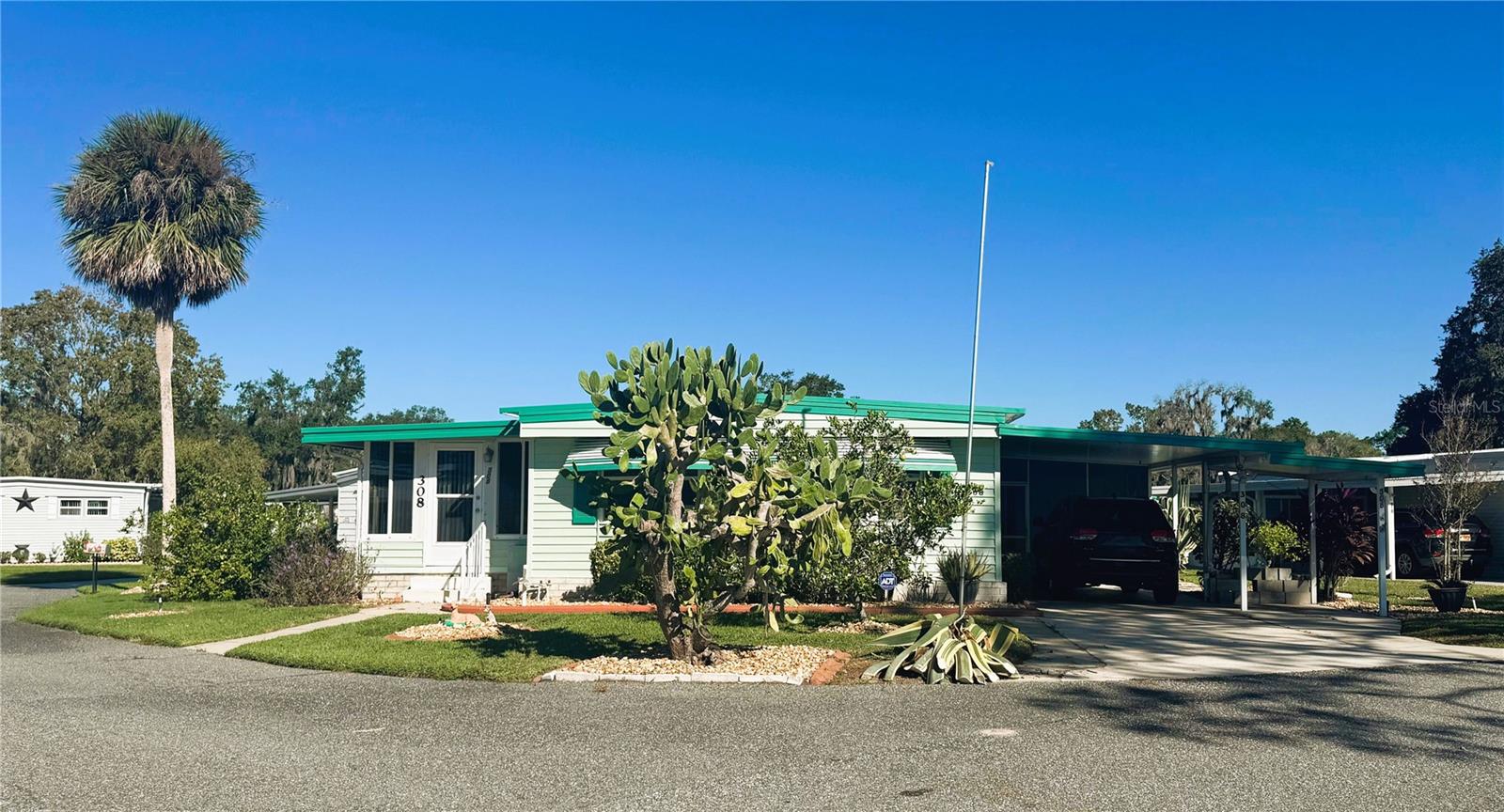 Image 2 of 34 For 308 Hawthorne Boulevard