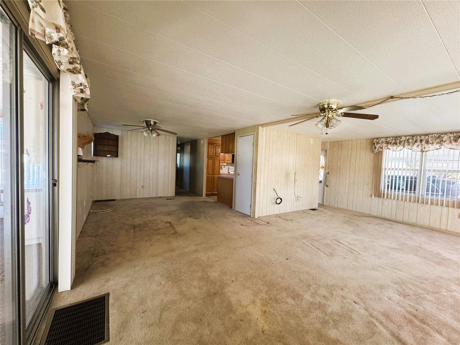 Image 23 of 34 For 308 Hawthorne Boulevard