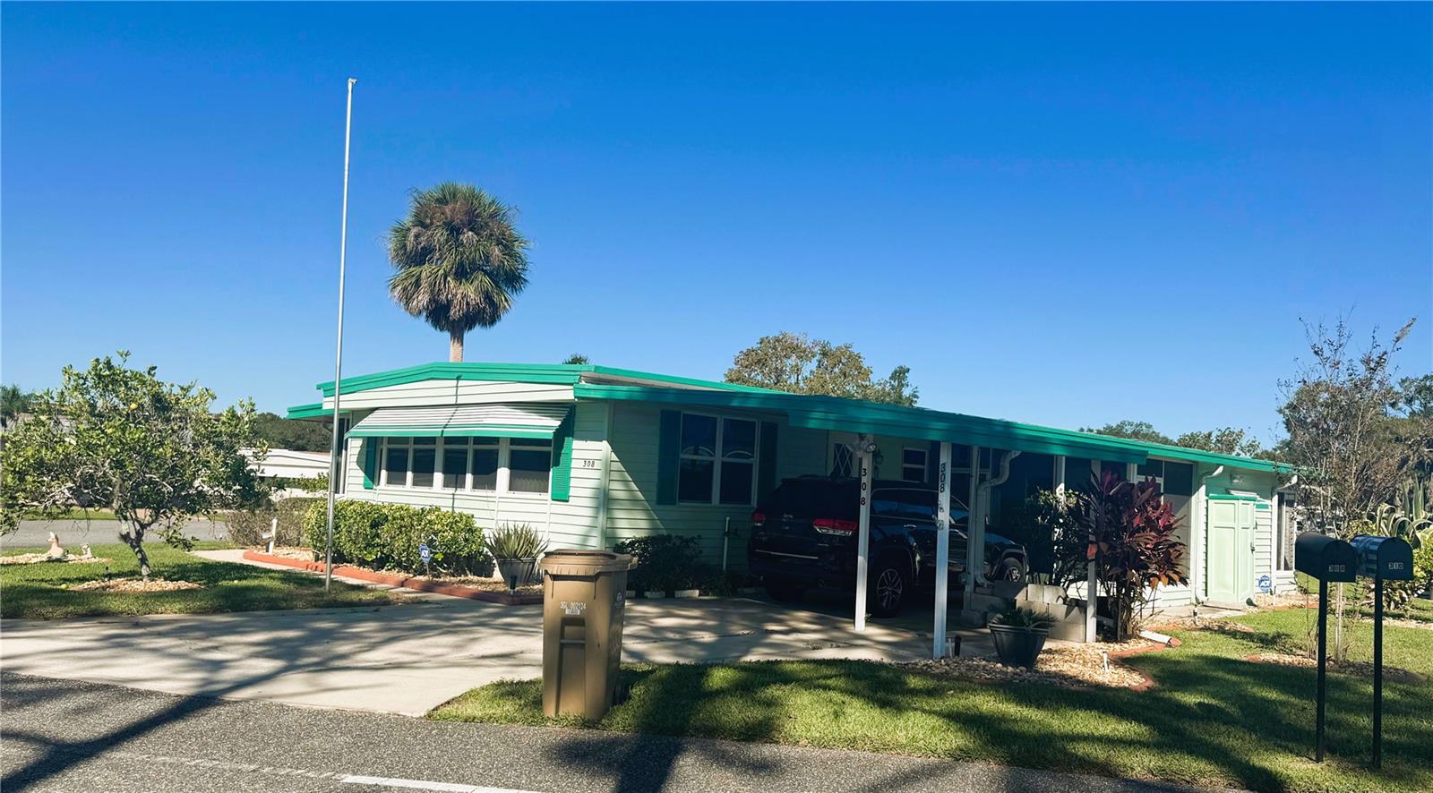 Image 4 of 34 For 308 Hawthorne Boulevard