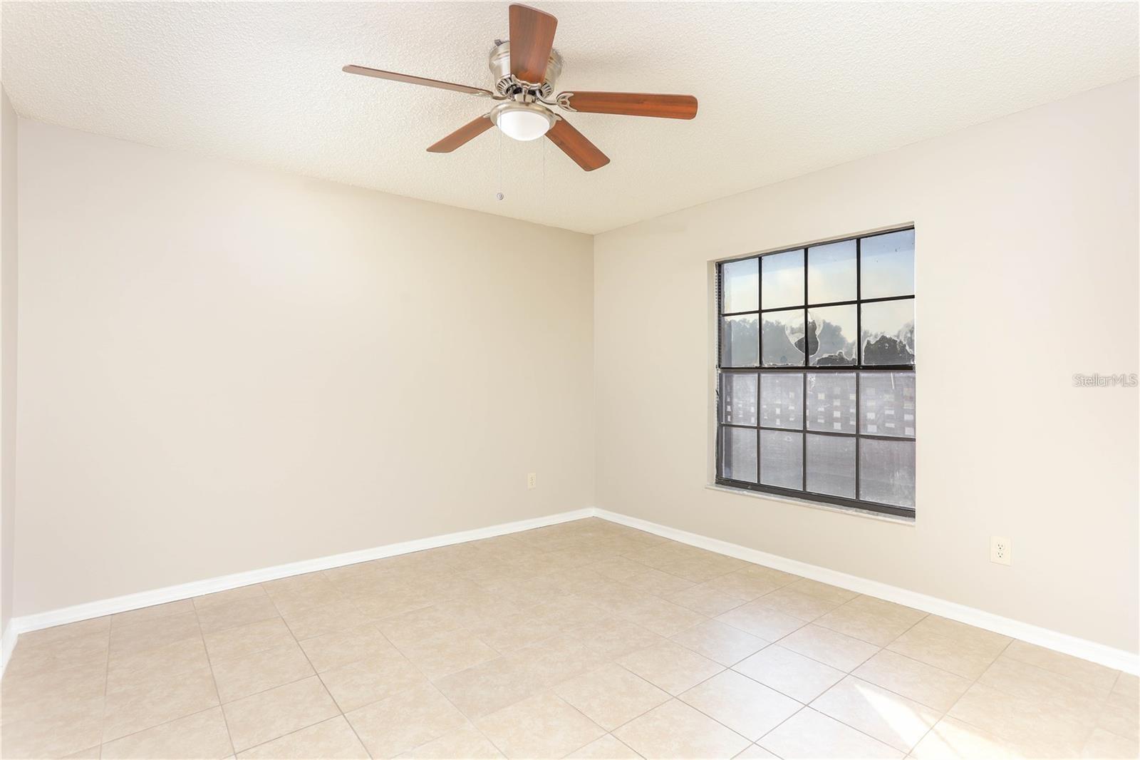 Image 13 of 14 For 1494 Hyde Park Drive