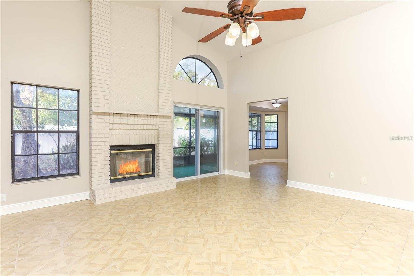 Image 4 of 14 For 1494 Hyde Park Drive