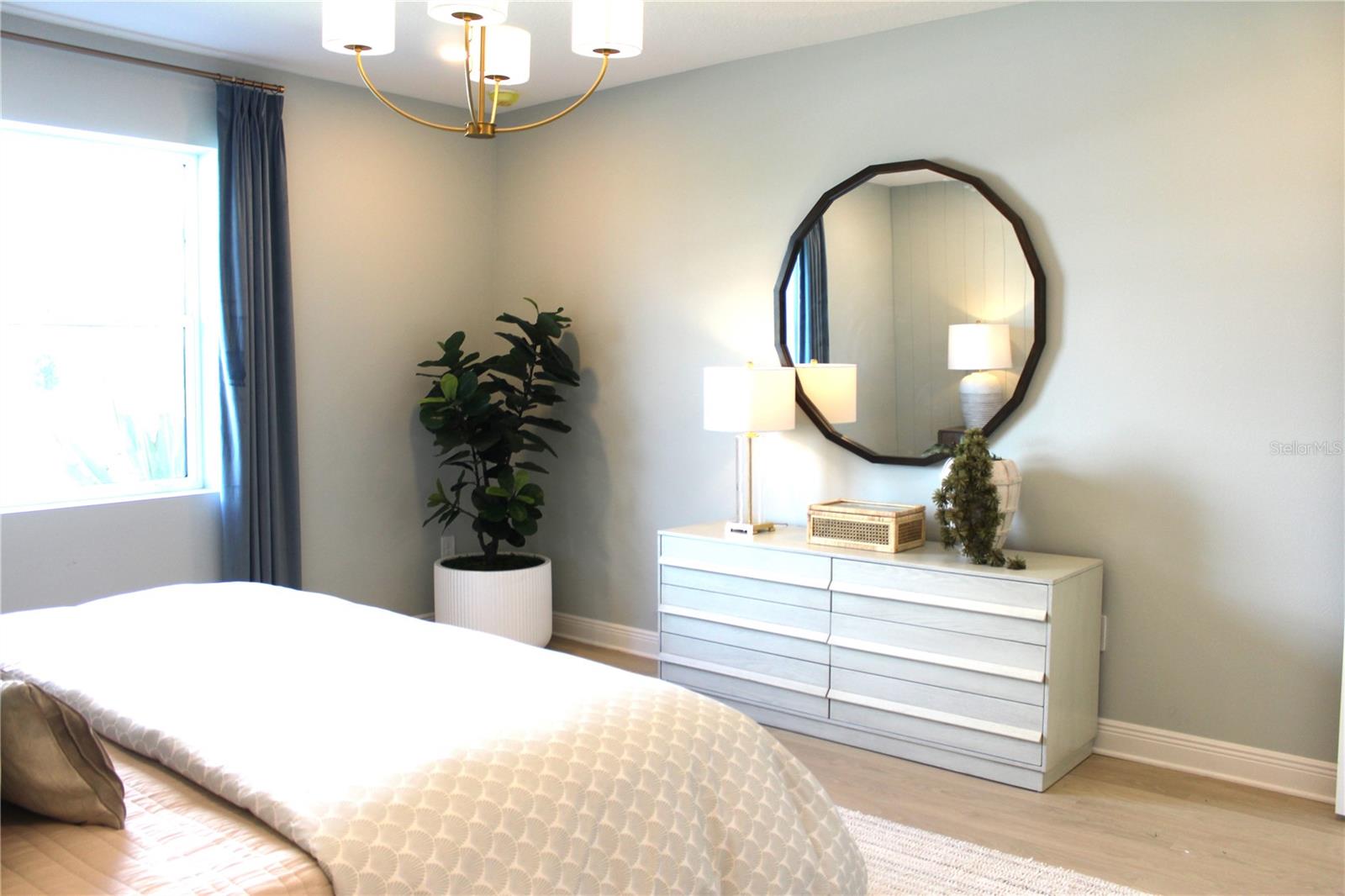 Image 16 of 19 For 17724 Broadleaf Loop