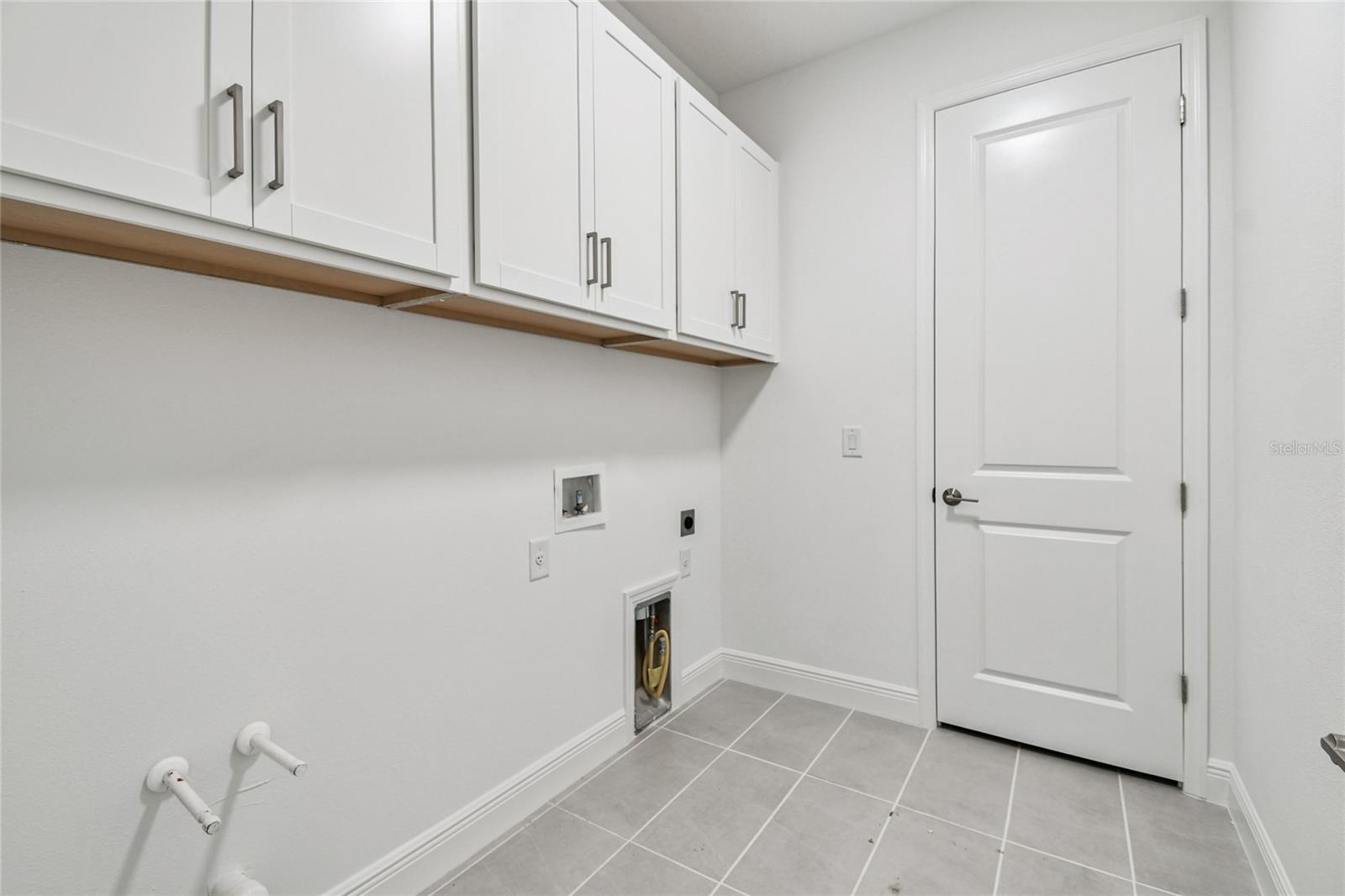 Listing photo id 28 for 7579 Seahawk Avenue