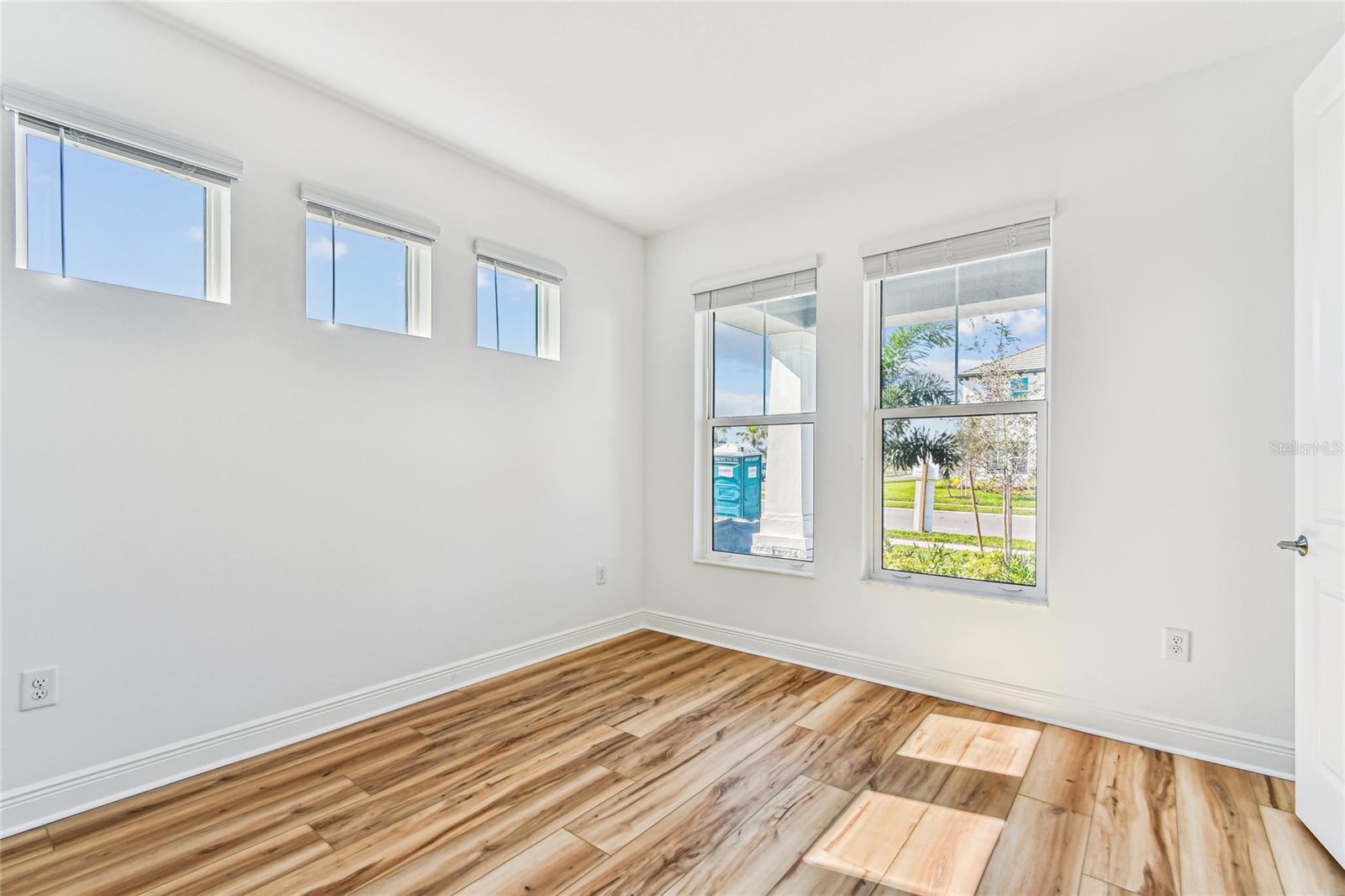 Image 43 of 44 For 7586 Seahawk Avenue