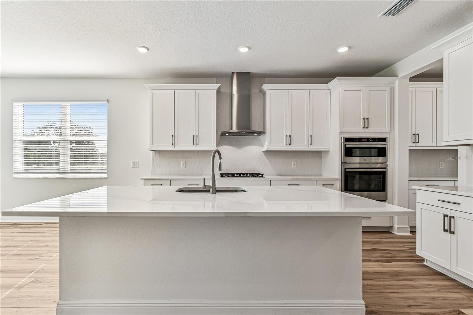 Image 5 of 44 For 7586 Seahawk Avenue